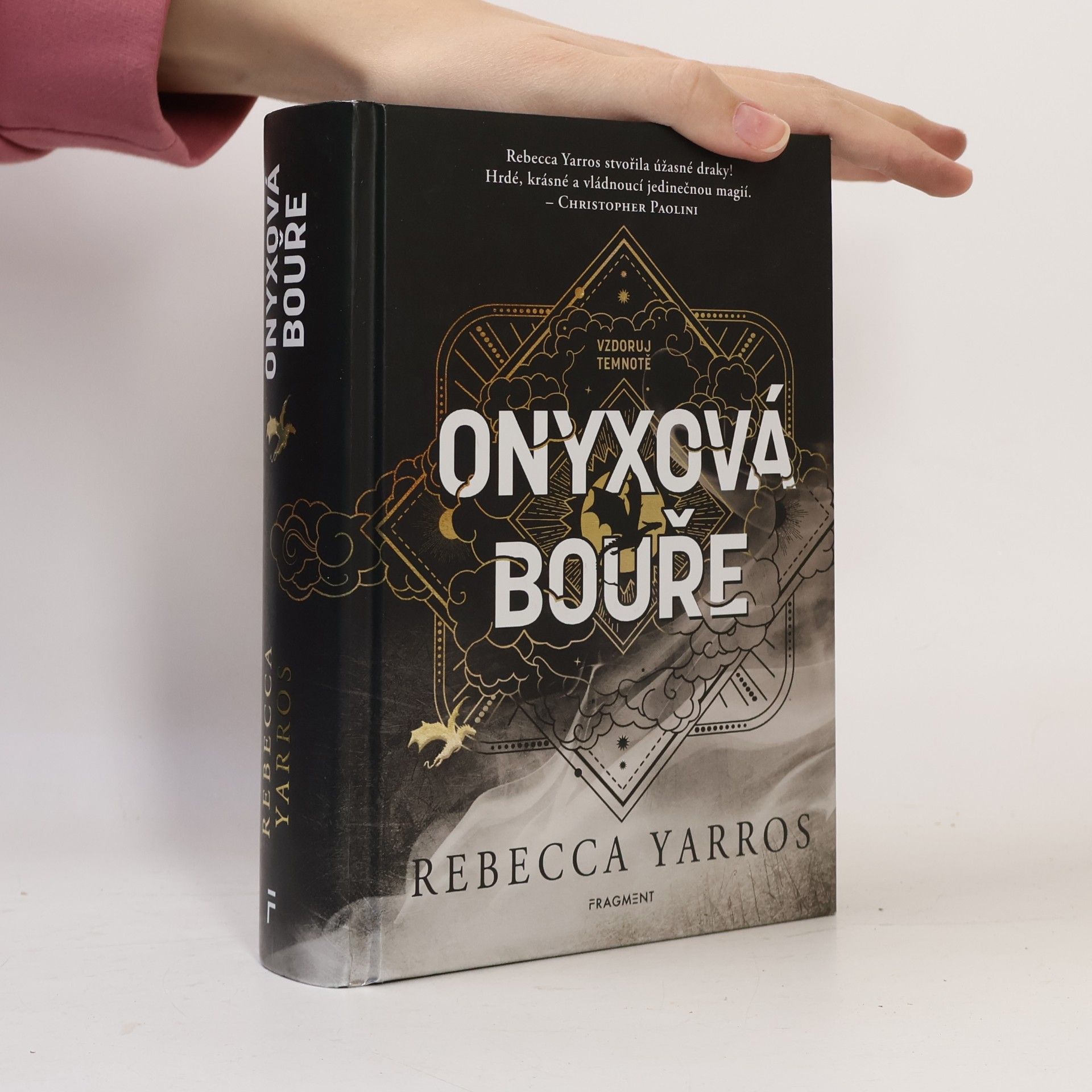 Rebecca Yarros Onyxová bouře