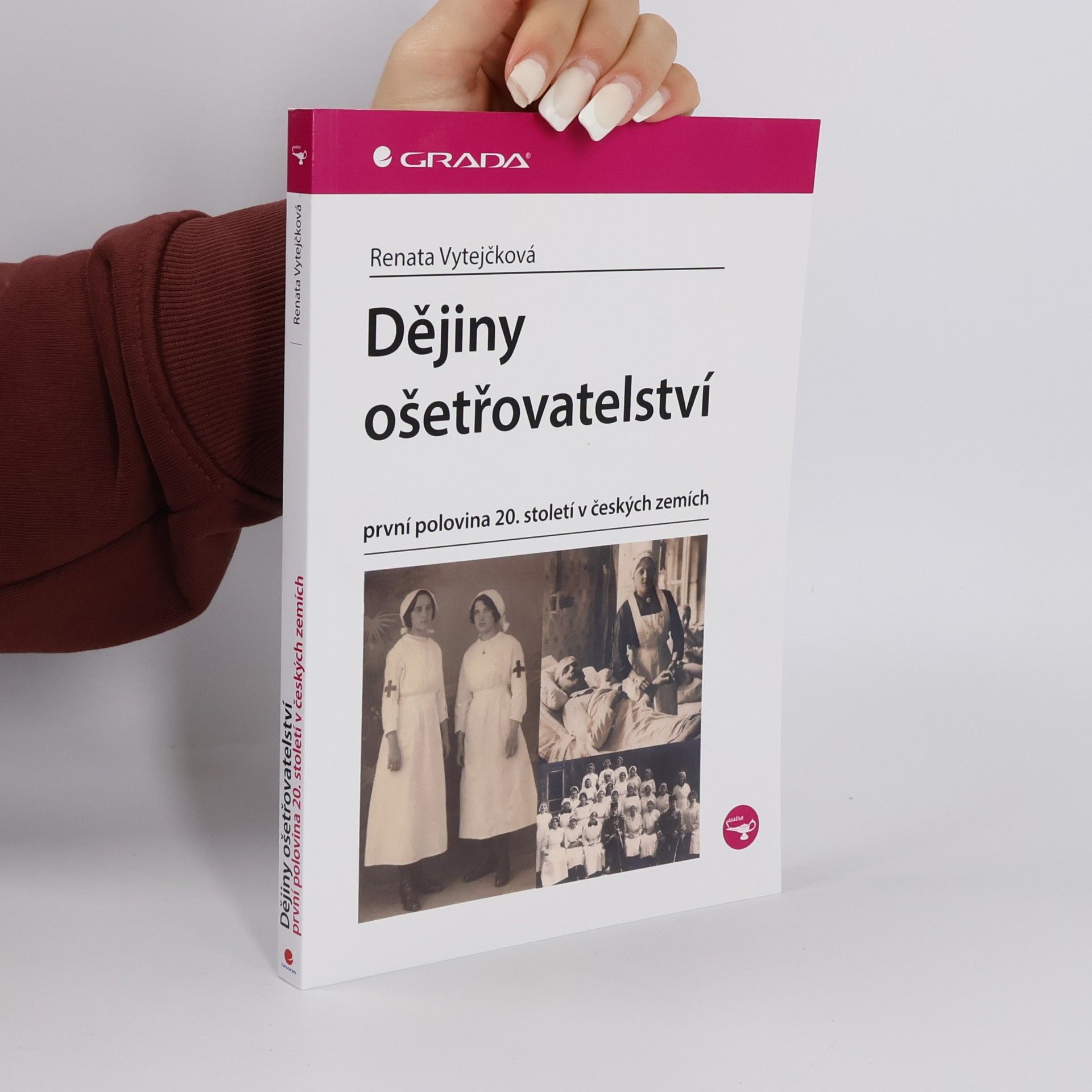 Dějiny ošetřovatelství: první polovina 20. století v českých zemích