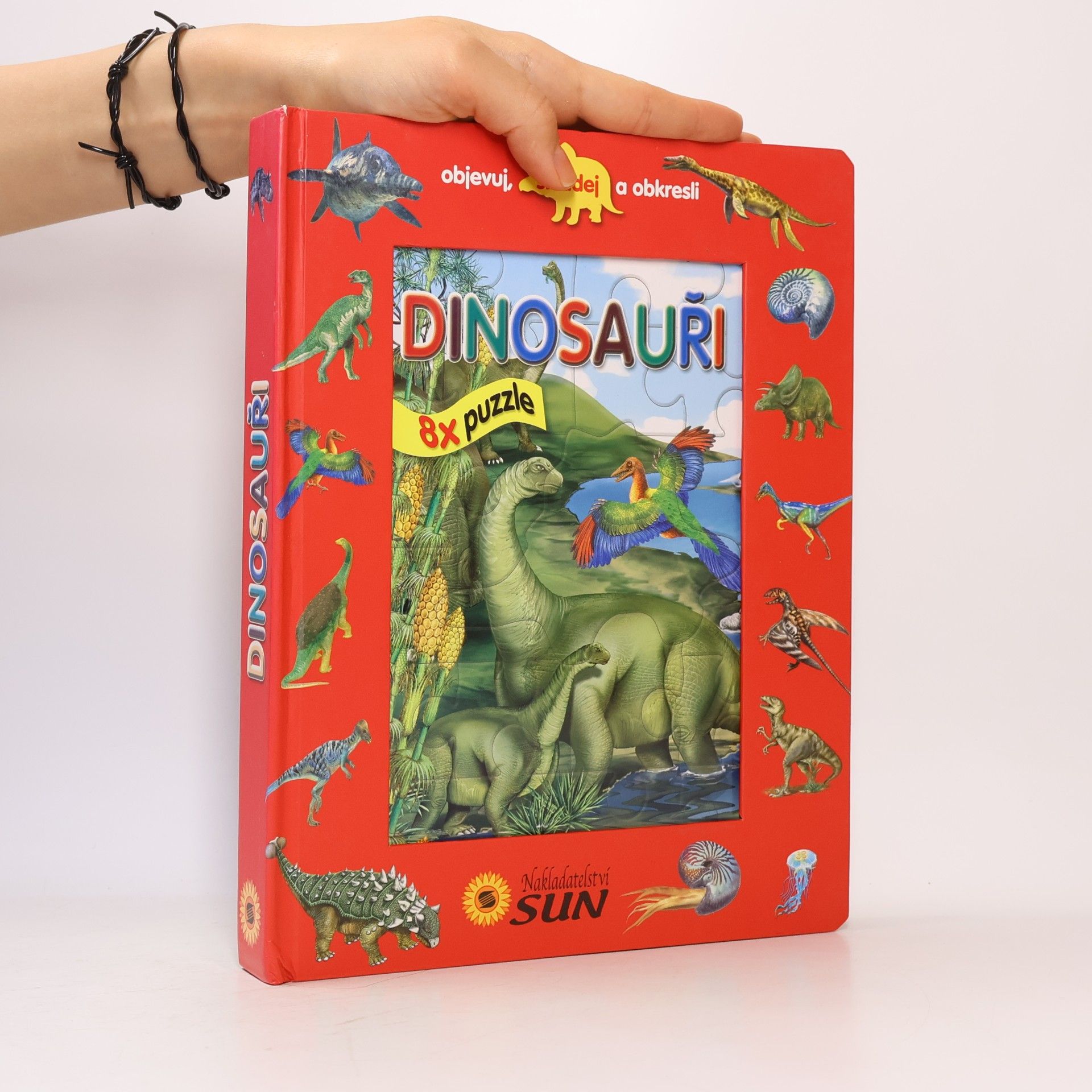Karolína Schwarzová Dinosauři : 8x puzzle