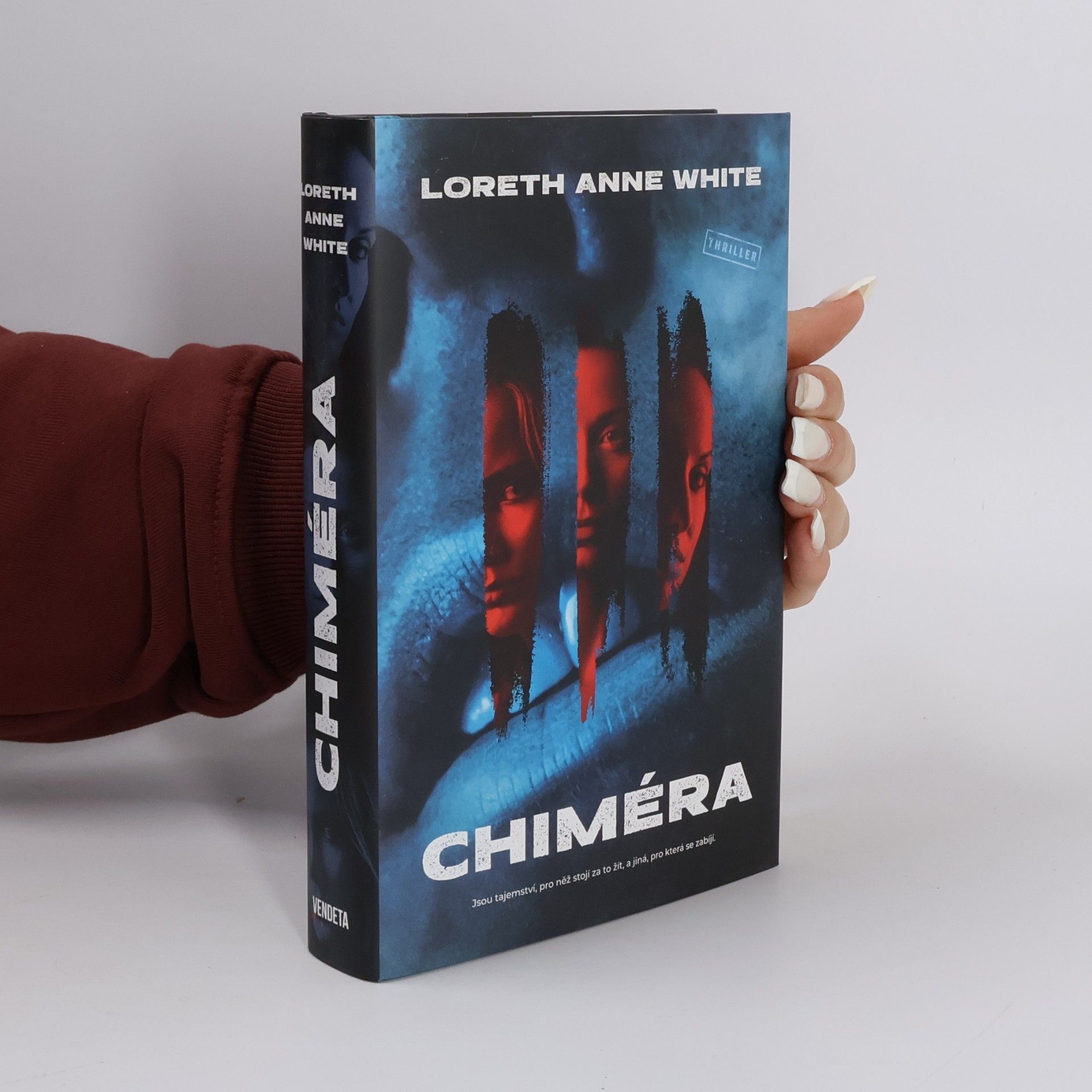 Loreth Anne White Chiméra