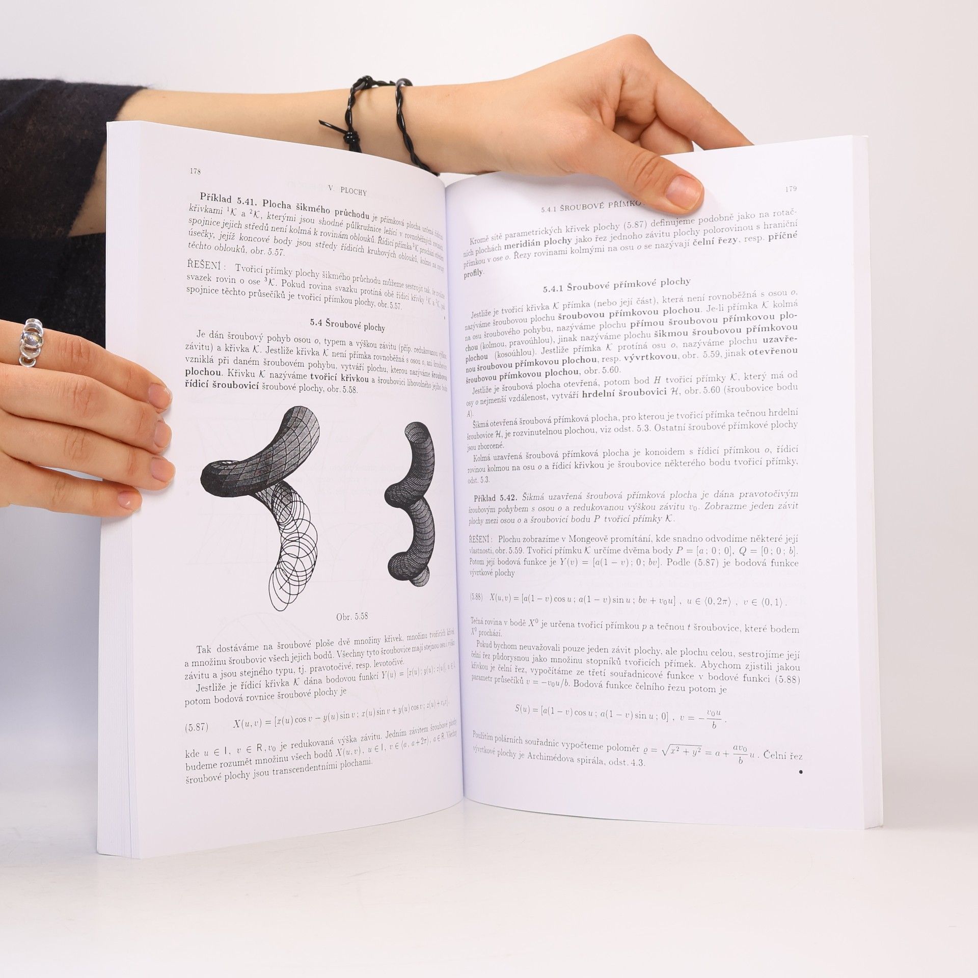 Milada Kočandrlová Konstruktivní geometrie