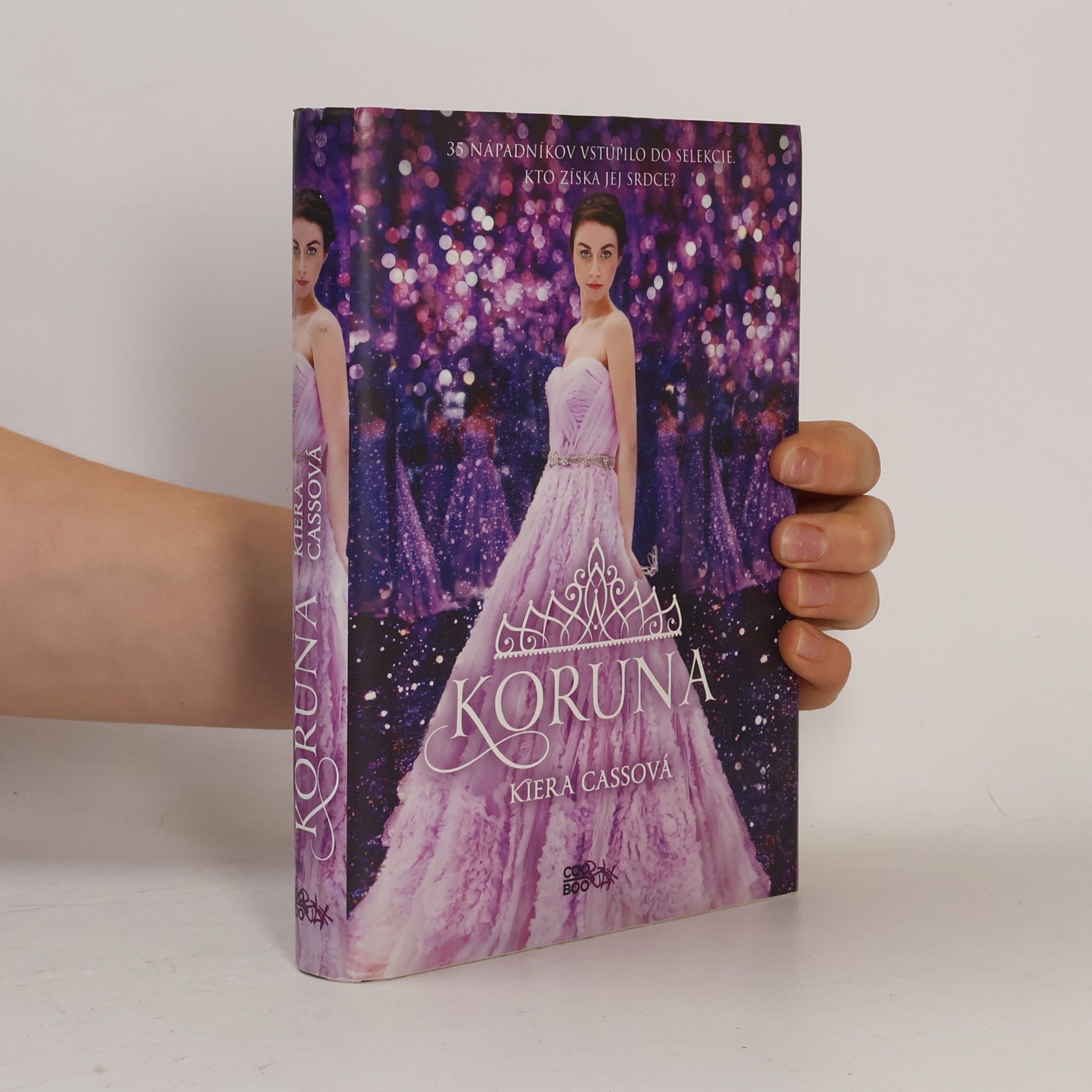 Kiera Cass Koruna