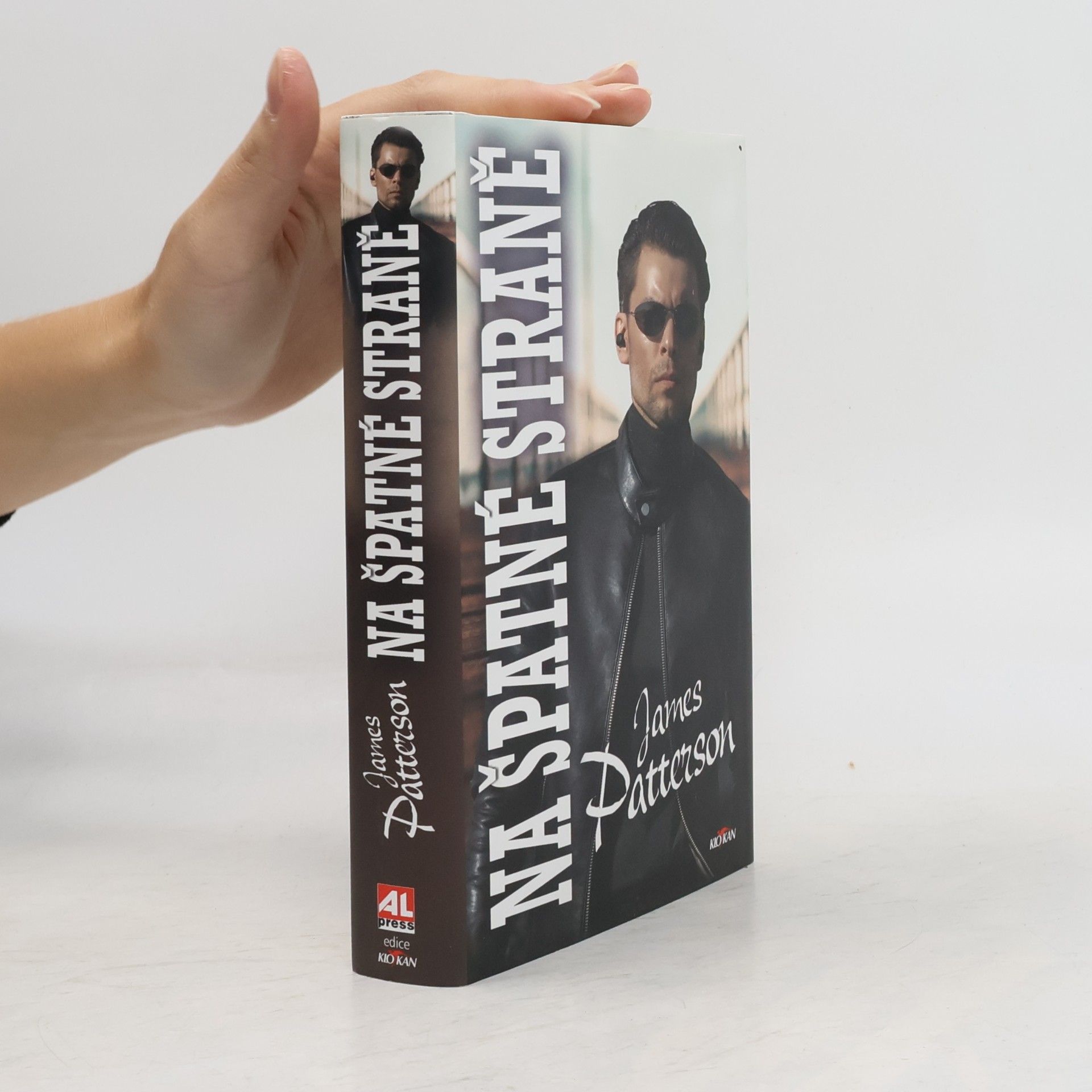 James Patterson Na špatné straně