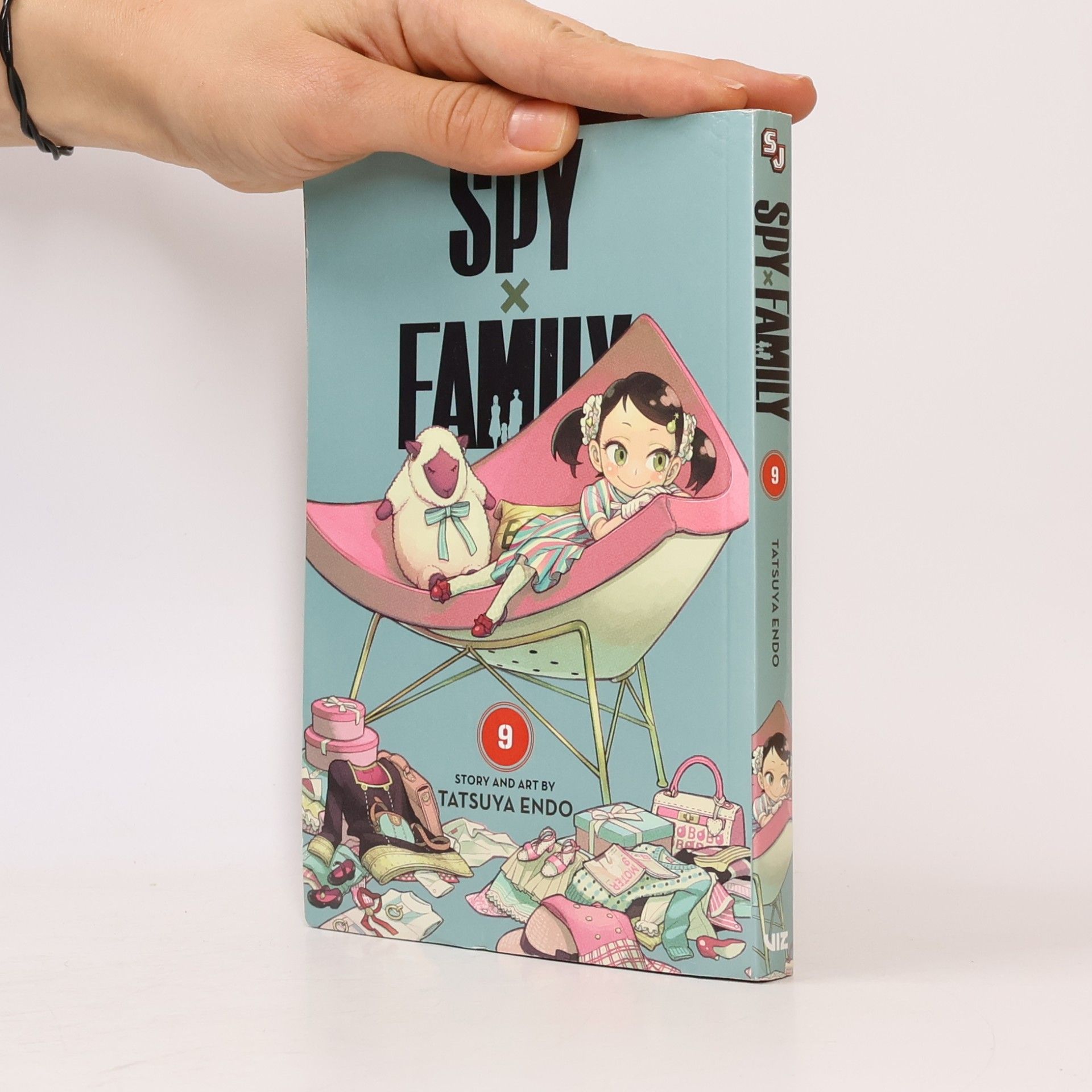 Tacuja Endó Spy x Family 9