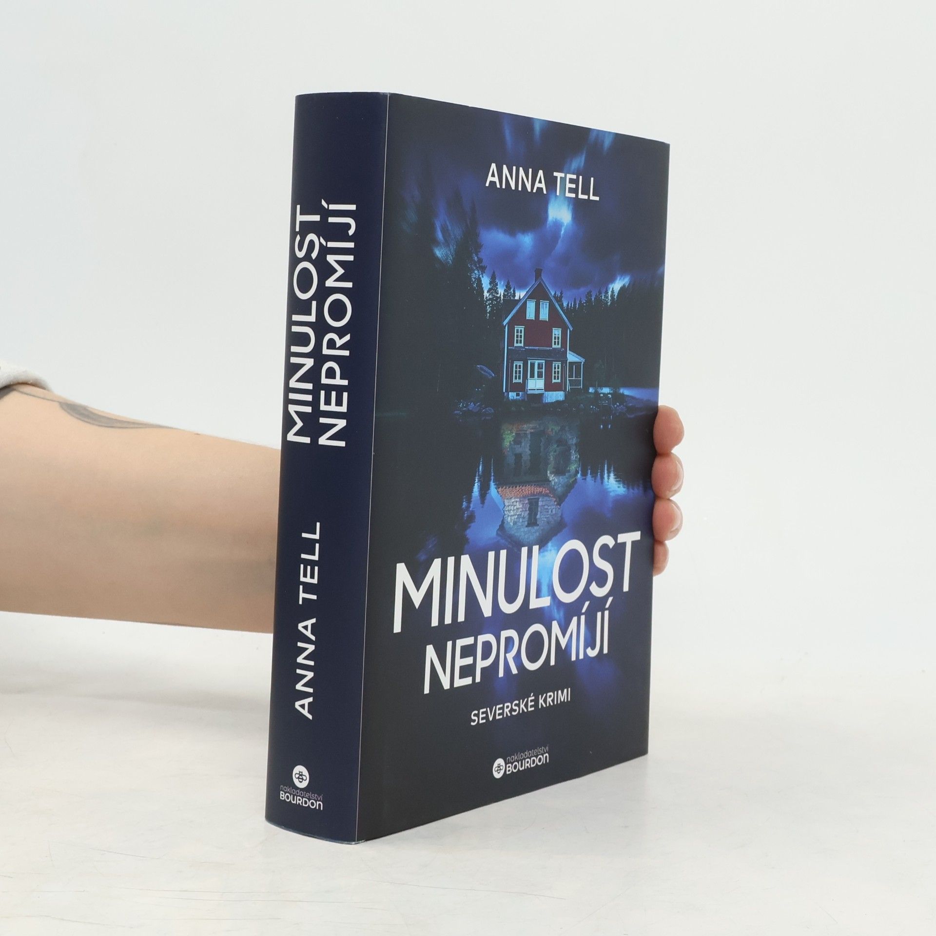 Minulost nepromíjí
