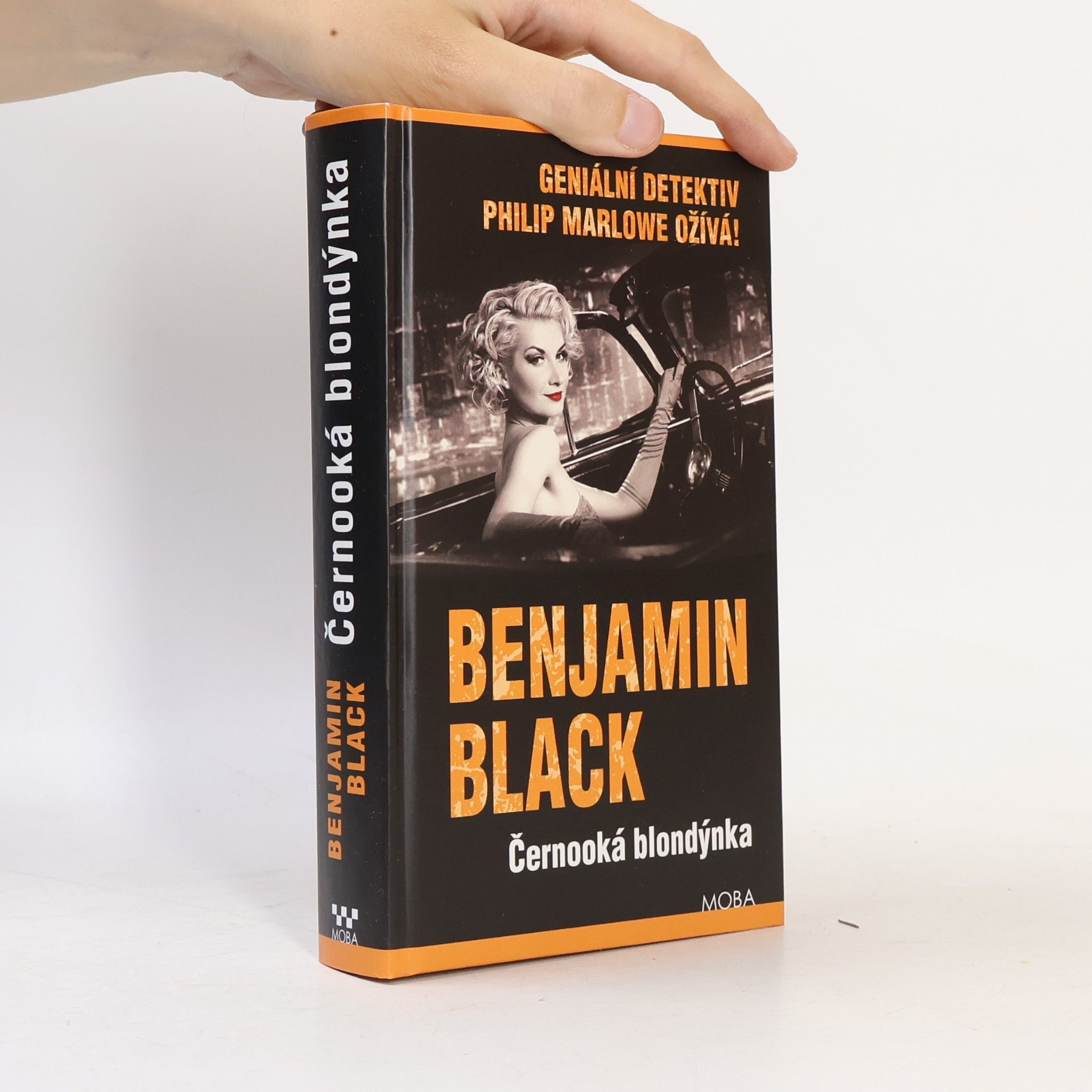 John Banville Černooká blondýnka