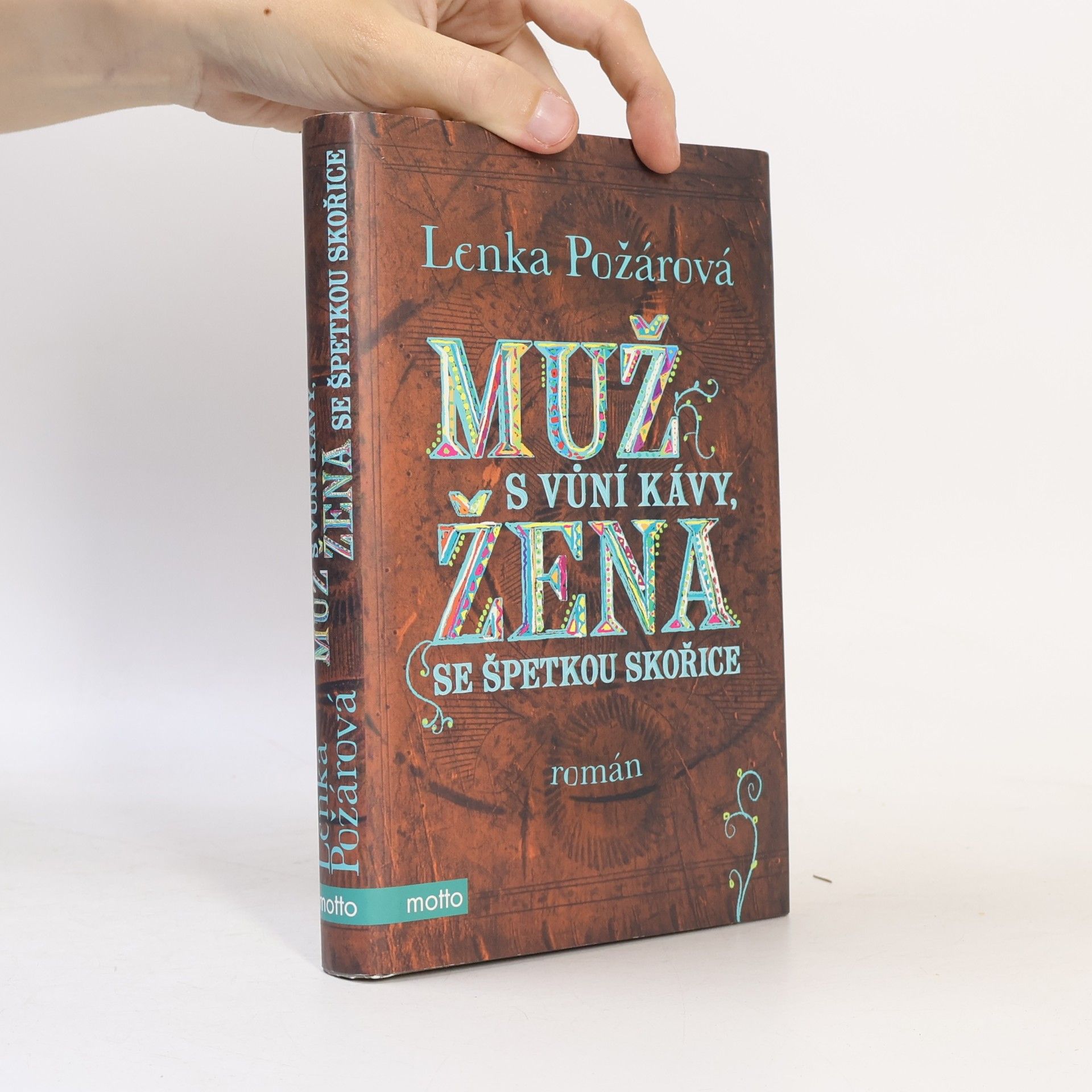 Muž s vůní kávy, žena se špetkou skořice