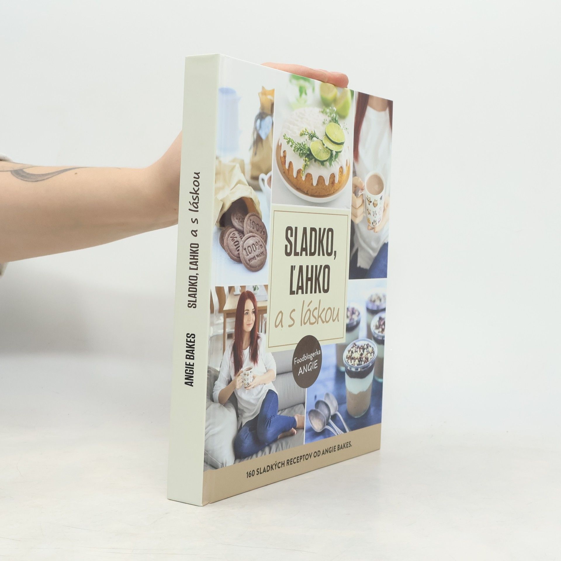 Angie Bakes Sladko, ľahko a s láskou