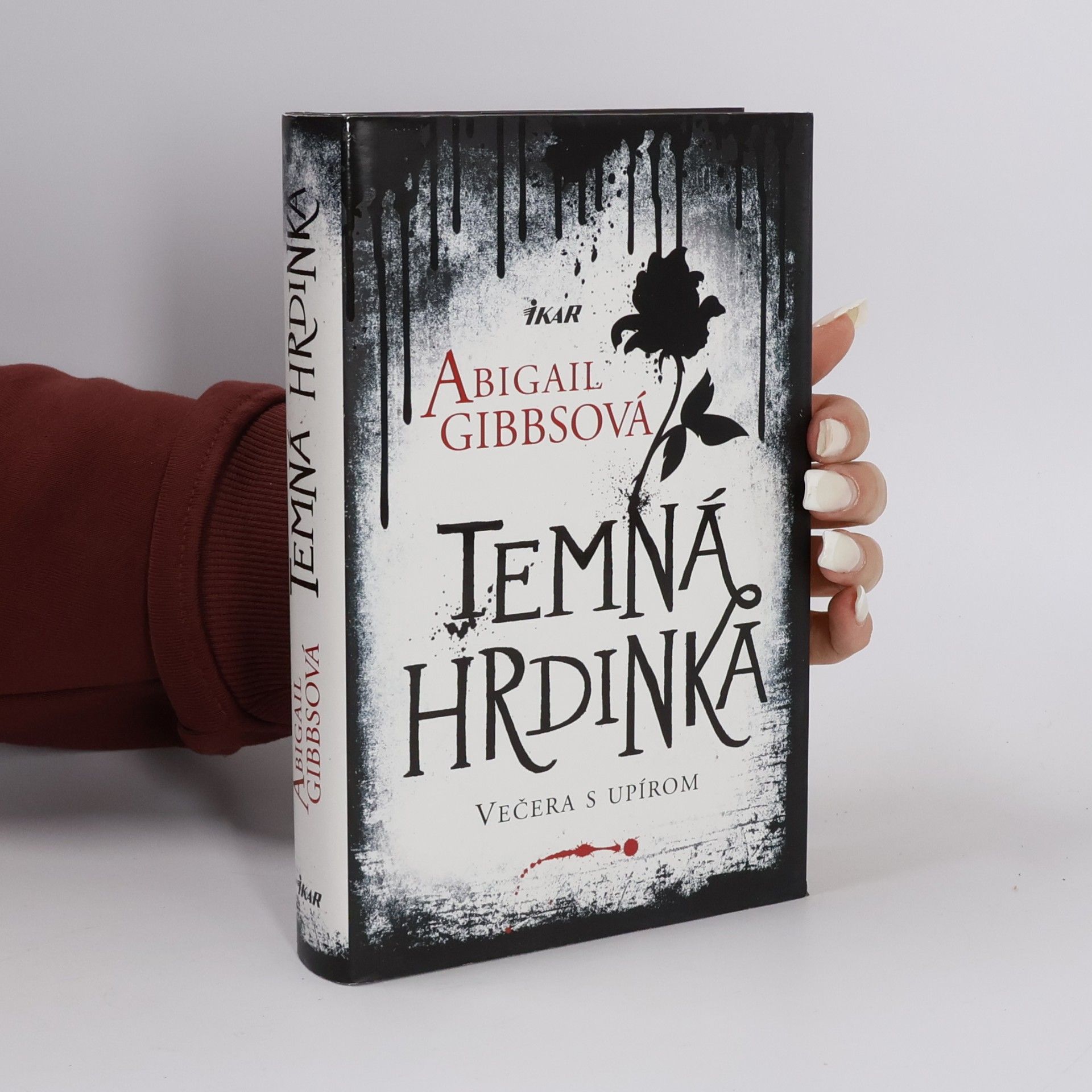 Abigail Gibbs Večera s upírom