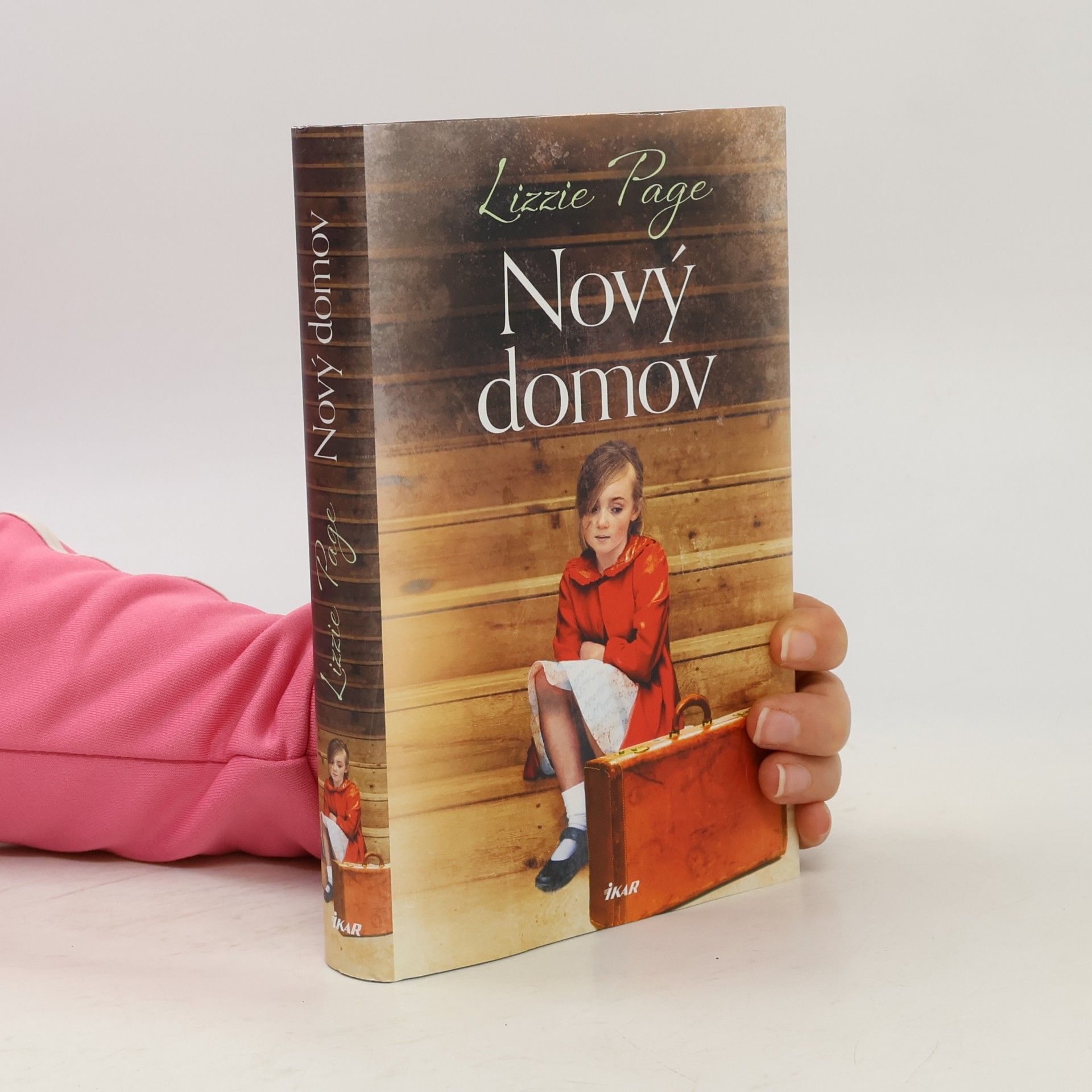 Lizzie Page Nový domov