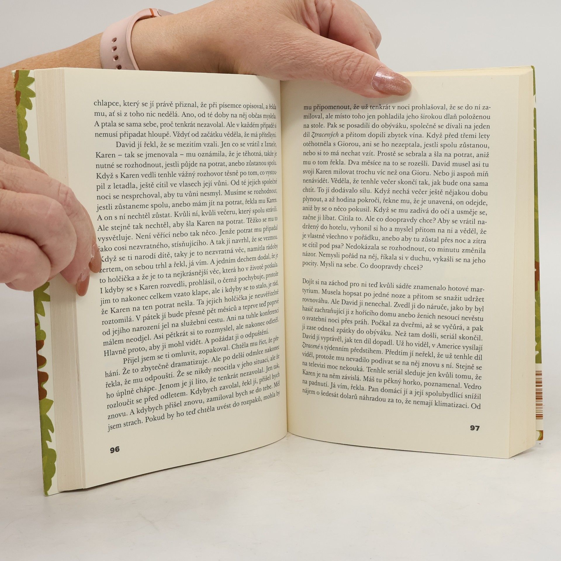 Etgar Keret Najednou někdo klepe na dveře