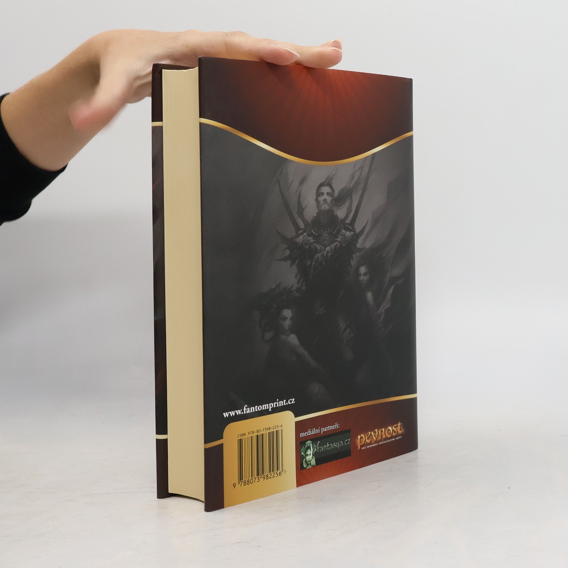 Robert Jordan Kolo času 4. Stín se šíří