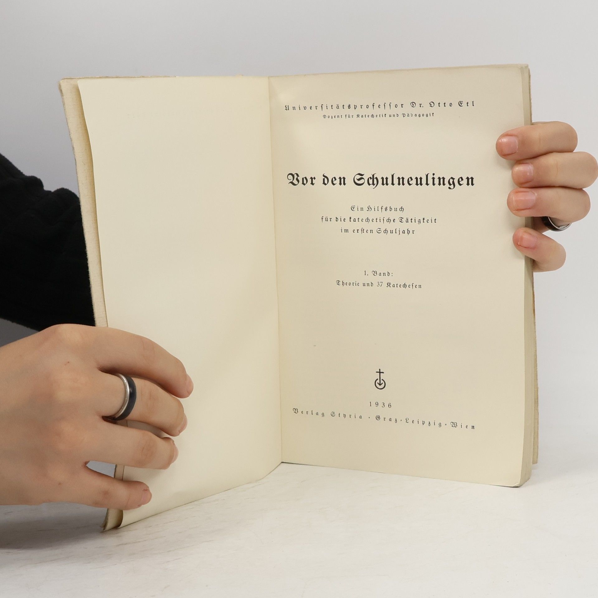 Otto Etl Vor den Schulneulingen 1