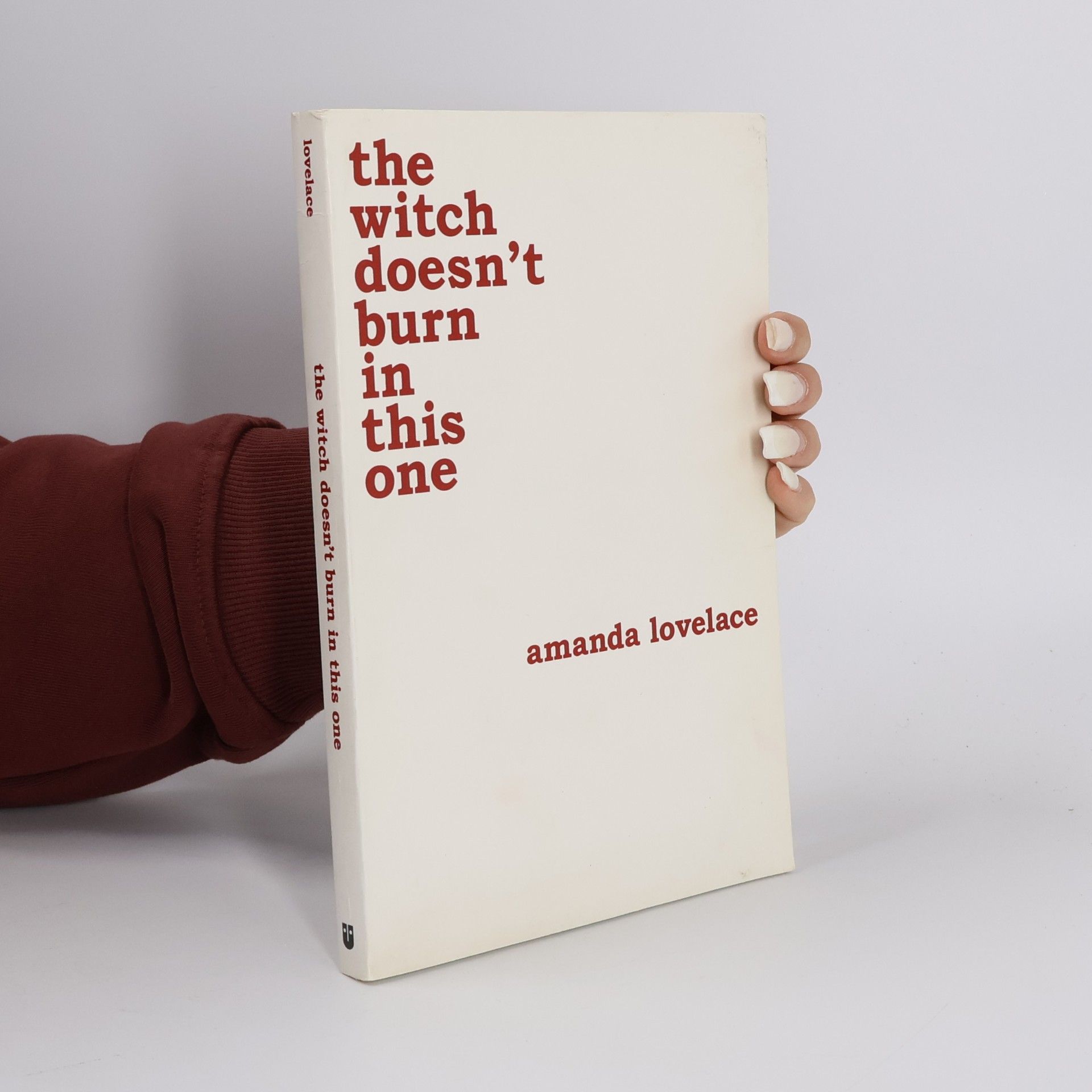 The witch doesn't burn in this one