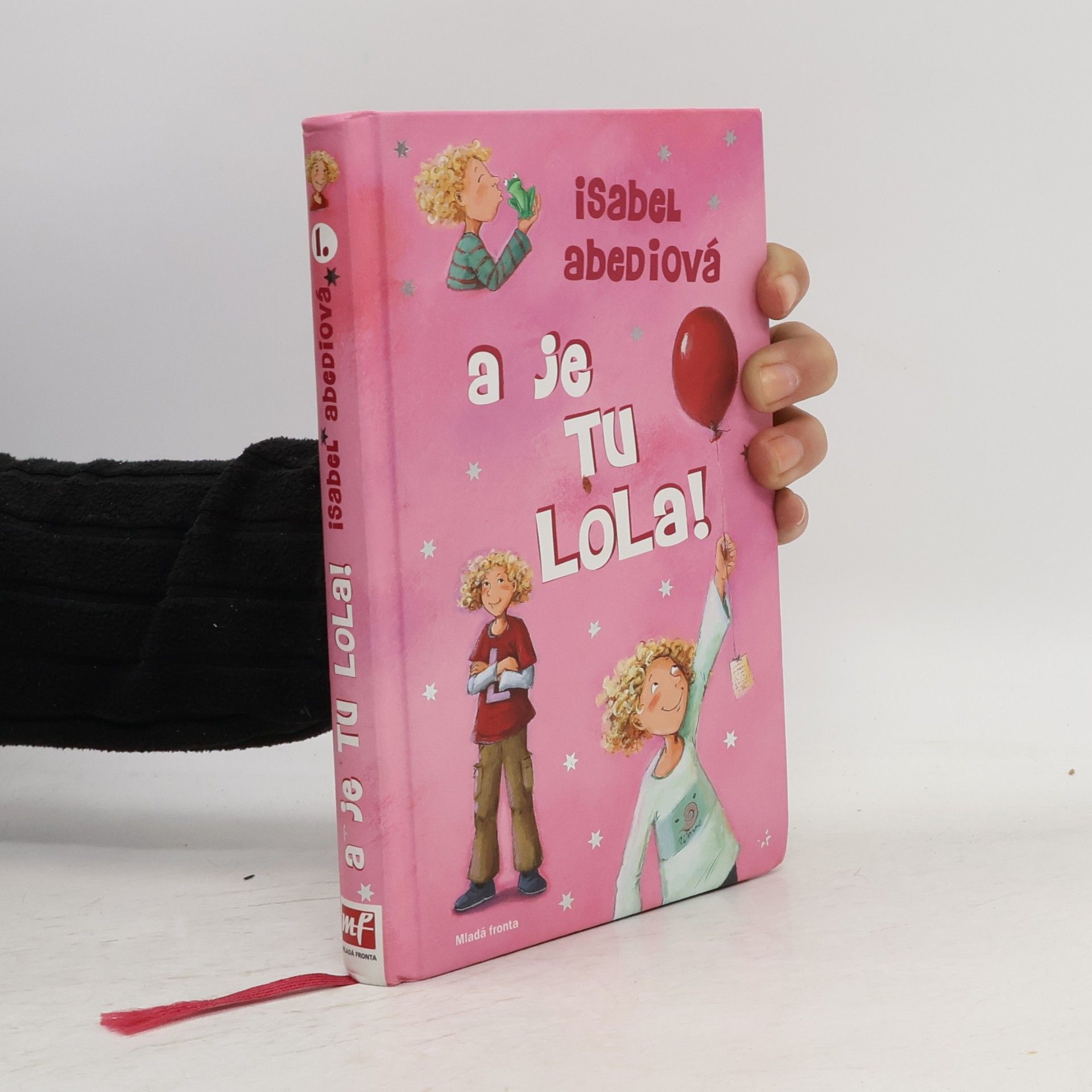 A je tu Lola!