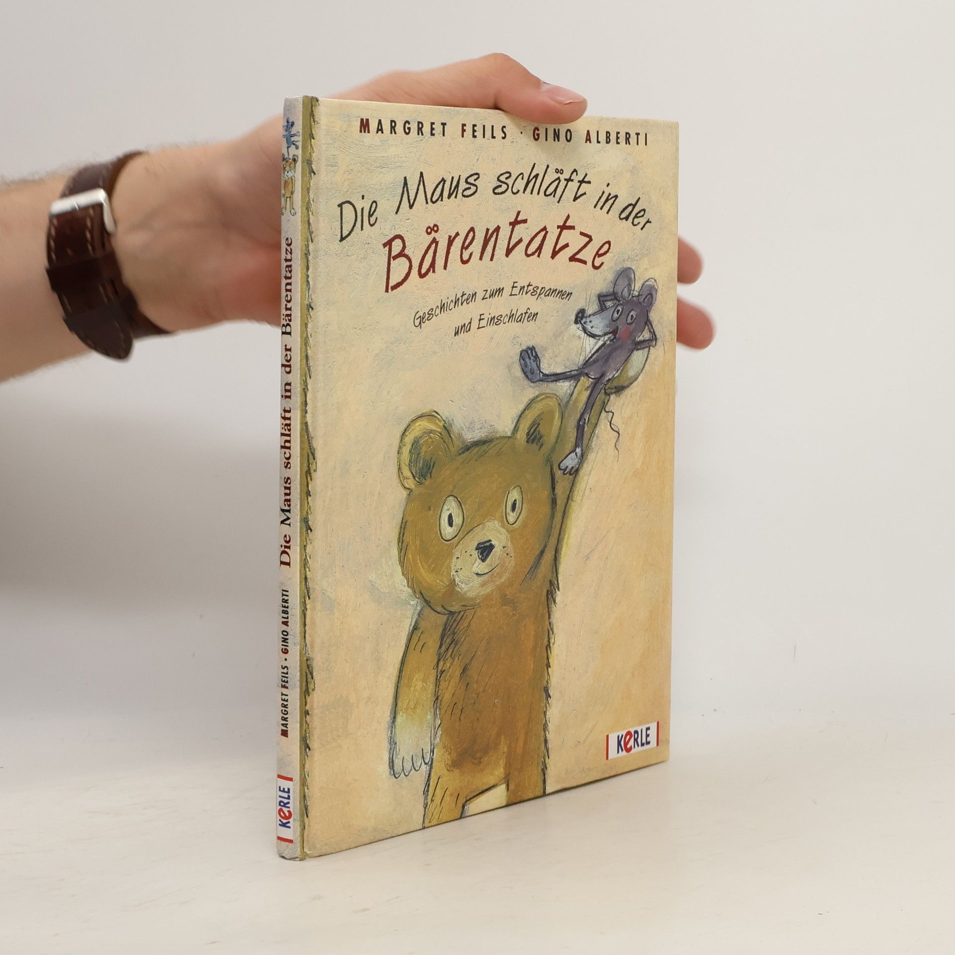 Die Maus schläft in der Bärentatze