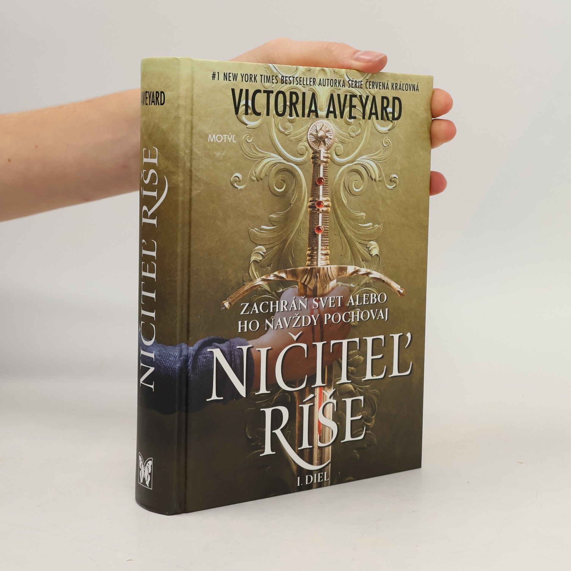 Victoria Aveyard Ničiteľ ríše