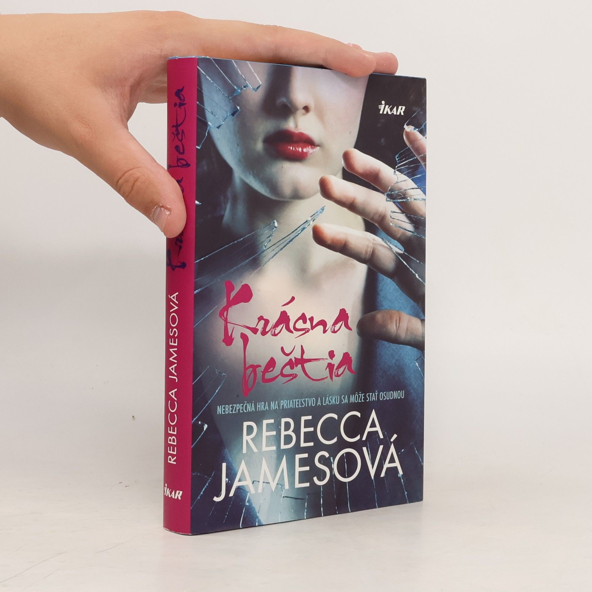 Rebecca James Krásna beštia
