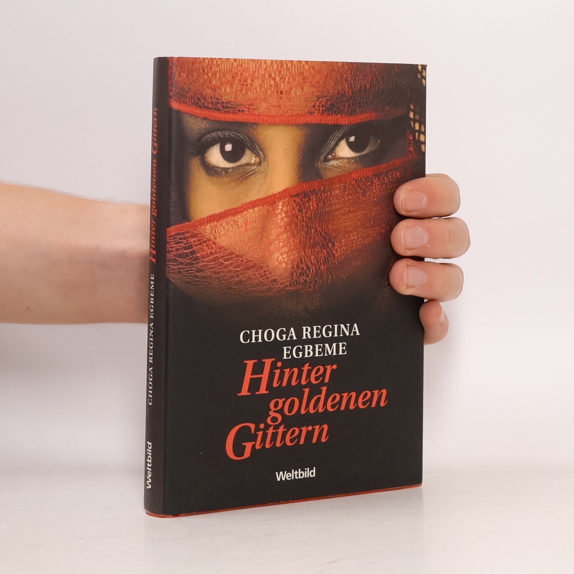 Choga Regina Egbeme Hinter goldenen Gittern