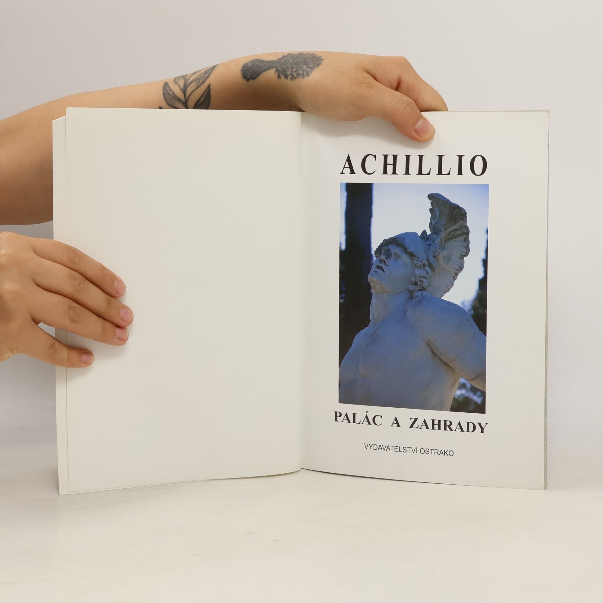 Auteurscollectief Achillio : palác a zahrady