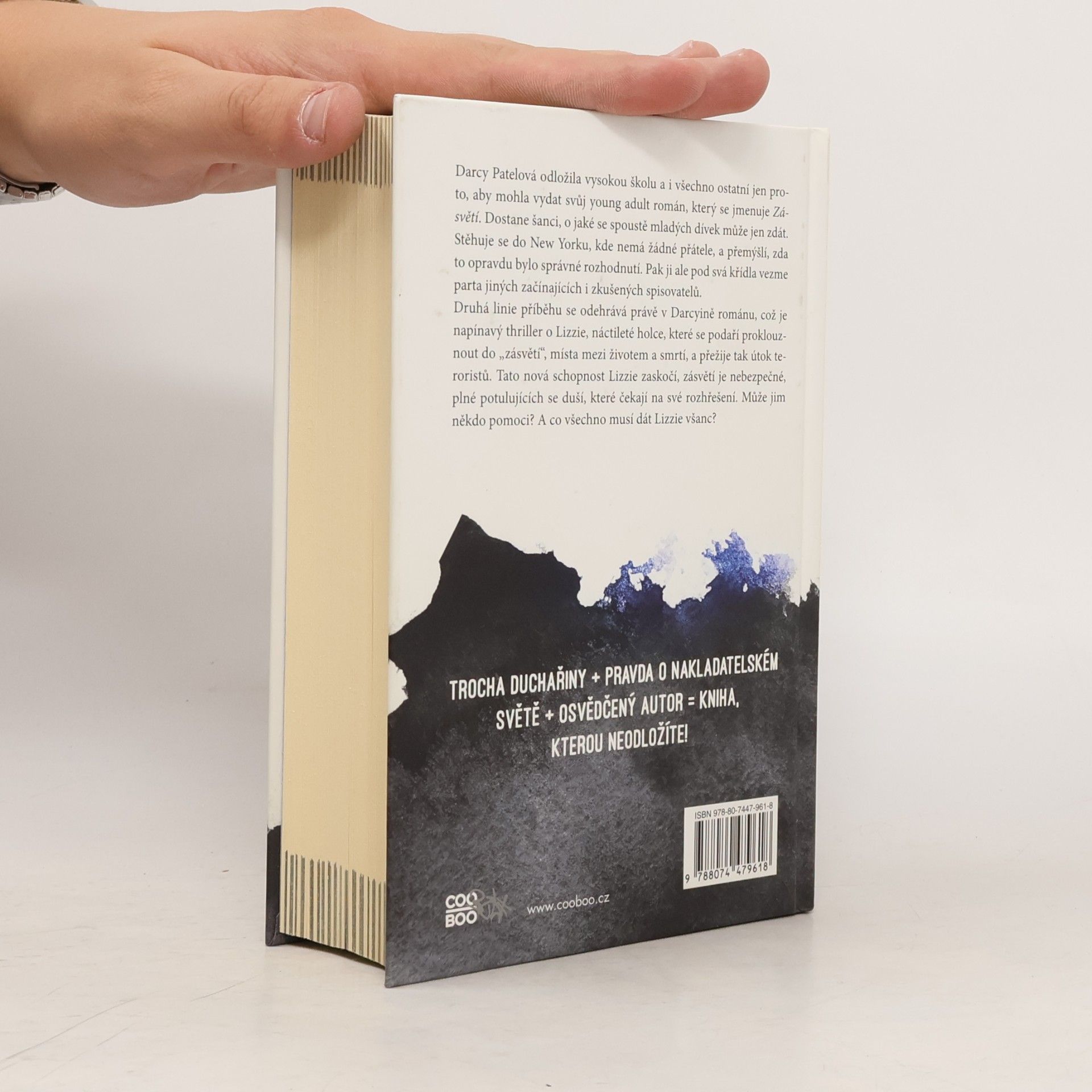 Scott Westerfeld Mezi dvěma světy