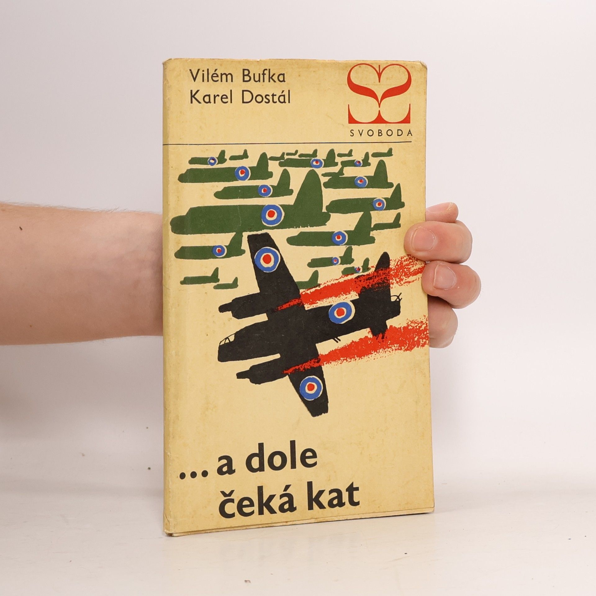... a dole čeká kat