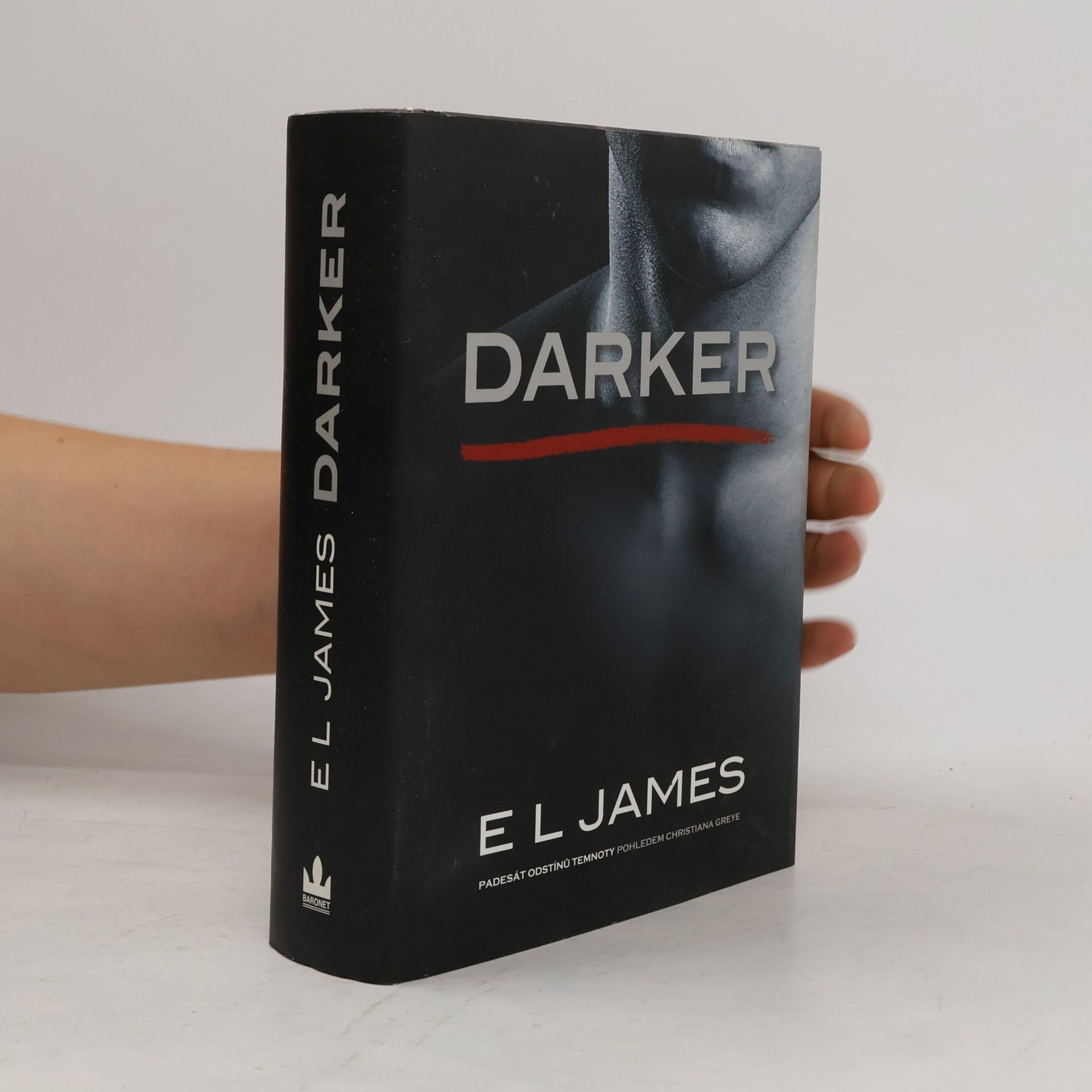 Darker. Padesát odstínů temnoty pohledem Christiana Greye