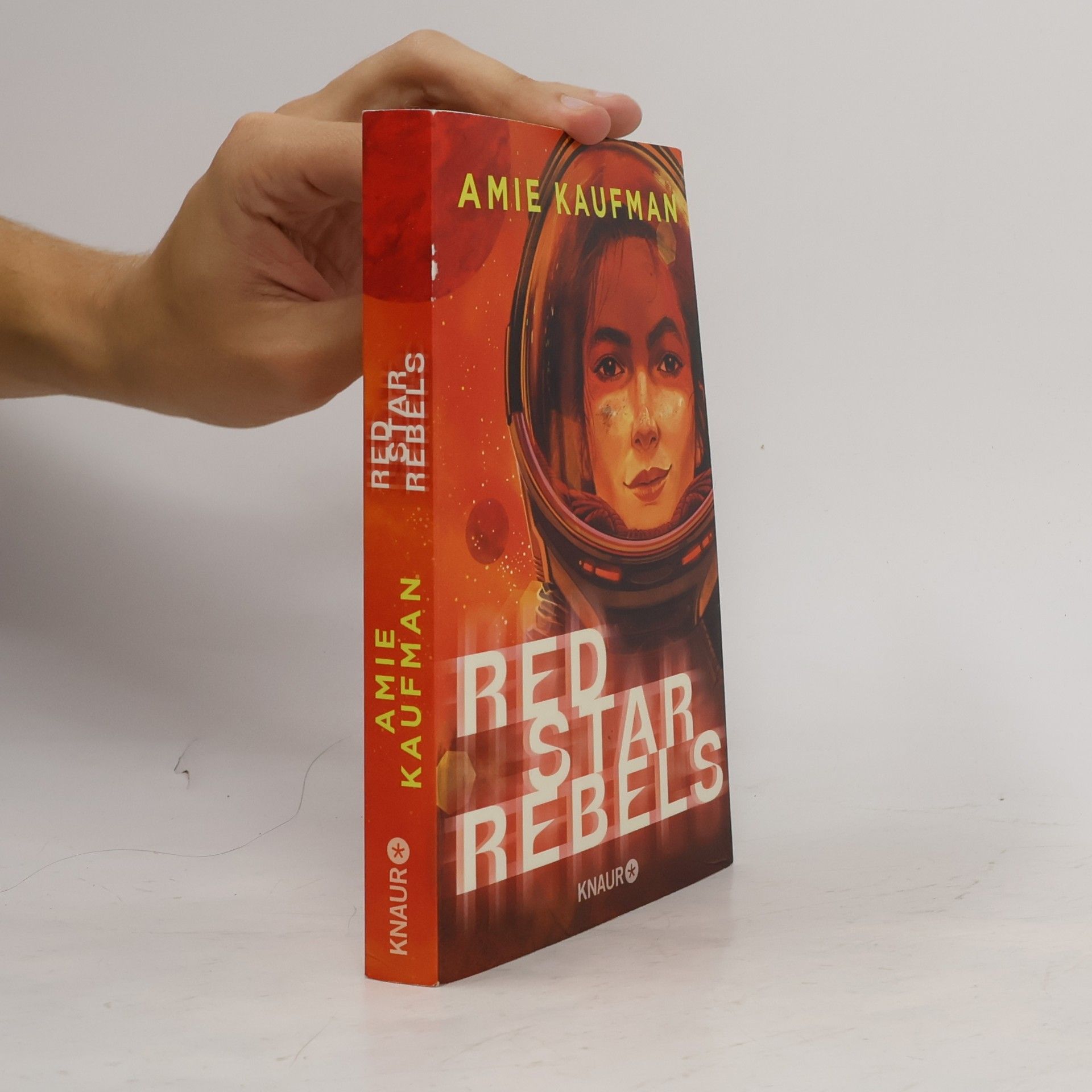 Amie Kaufman Red Star Rebels