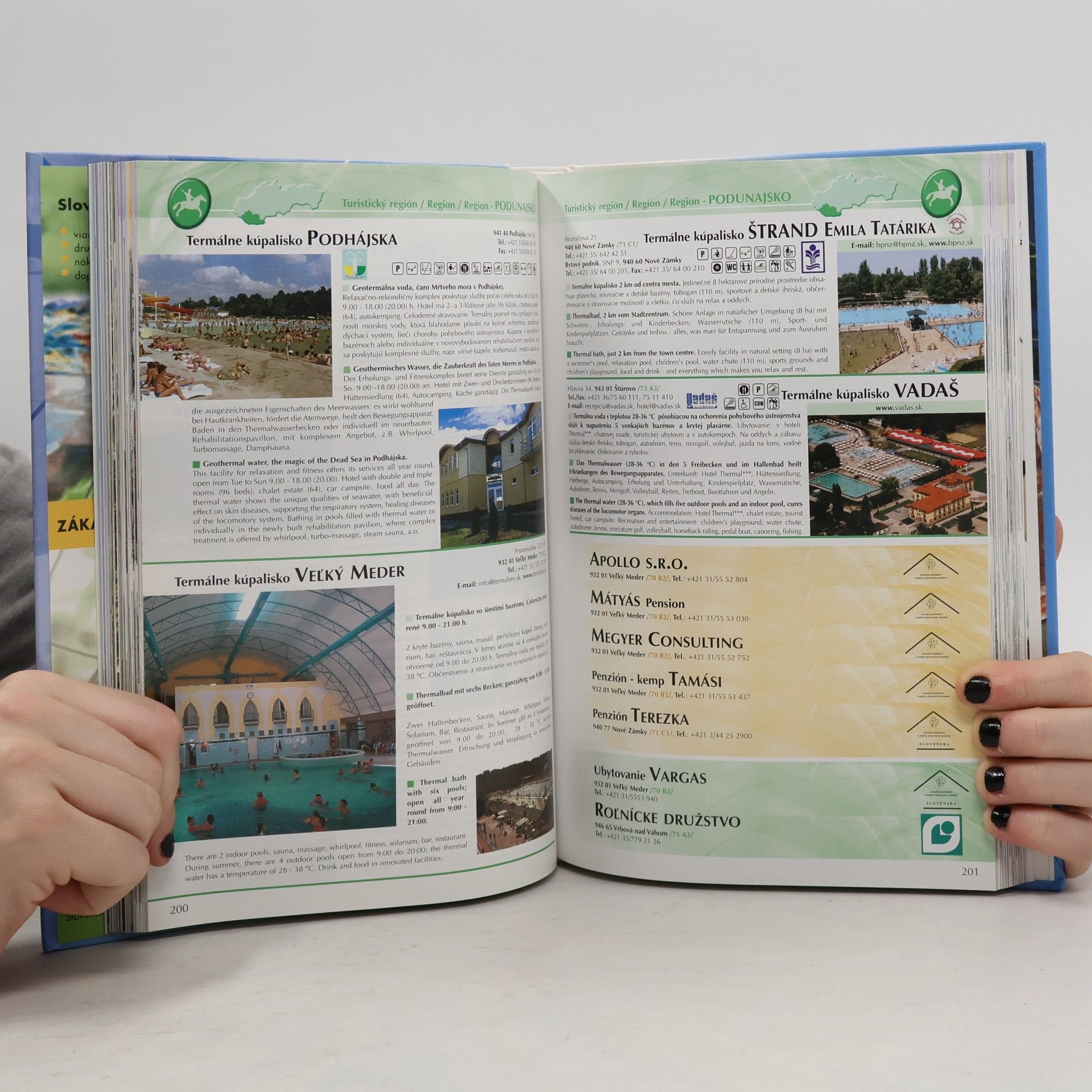 Peter Kolník Cestovný lexikón Slovenskej republiky, Reiselexikon des Slowakischen Republik, The Travel Guide of the Slovar Republic 2004/2005