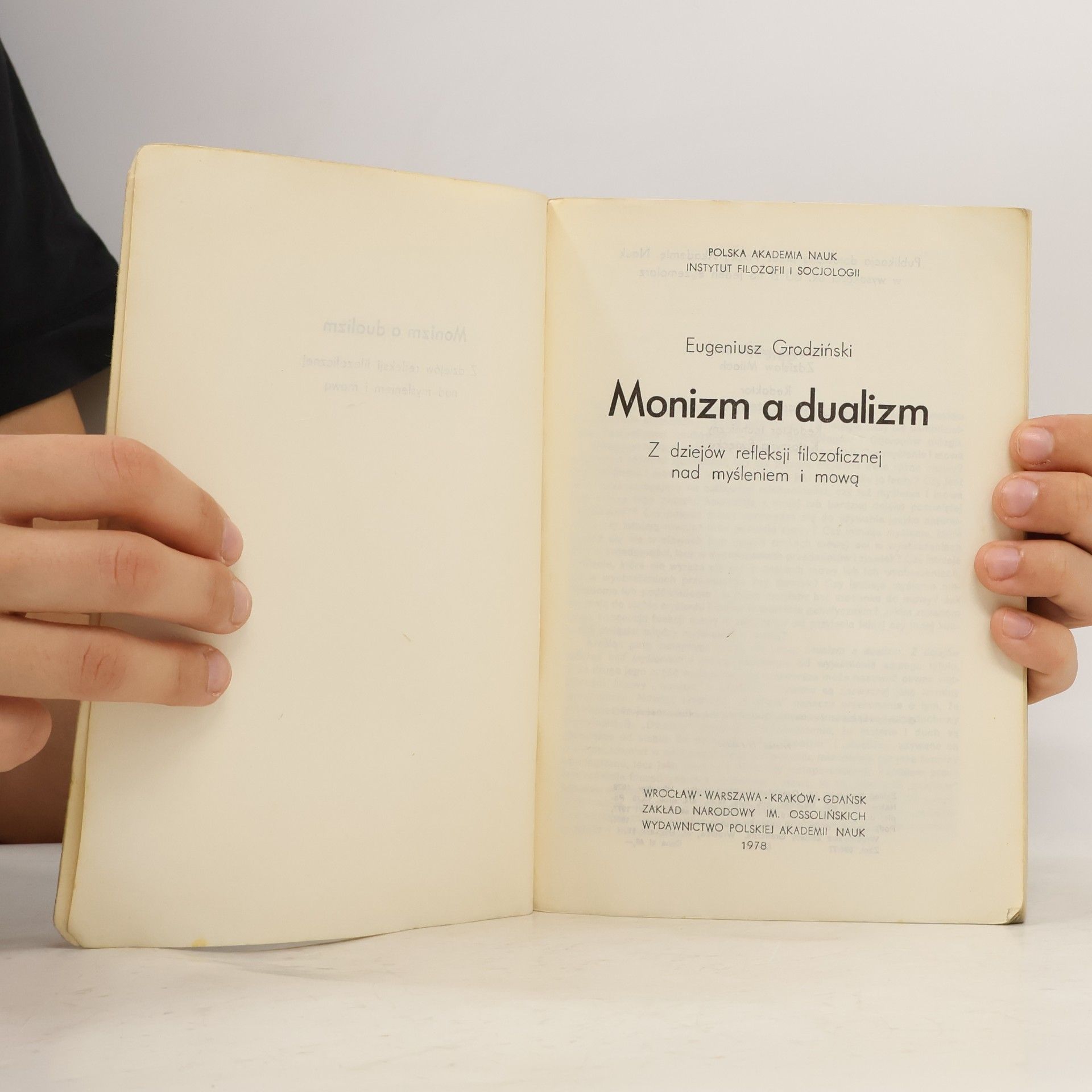 Eugeniusz Grodziński Monizm a dualizm