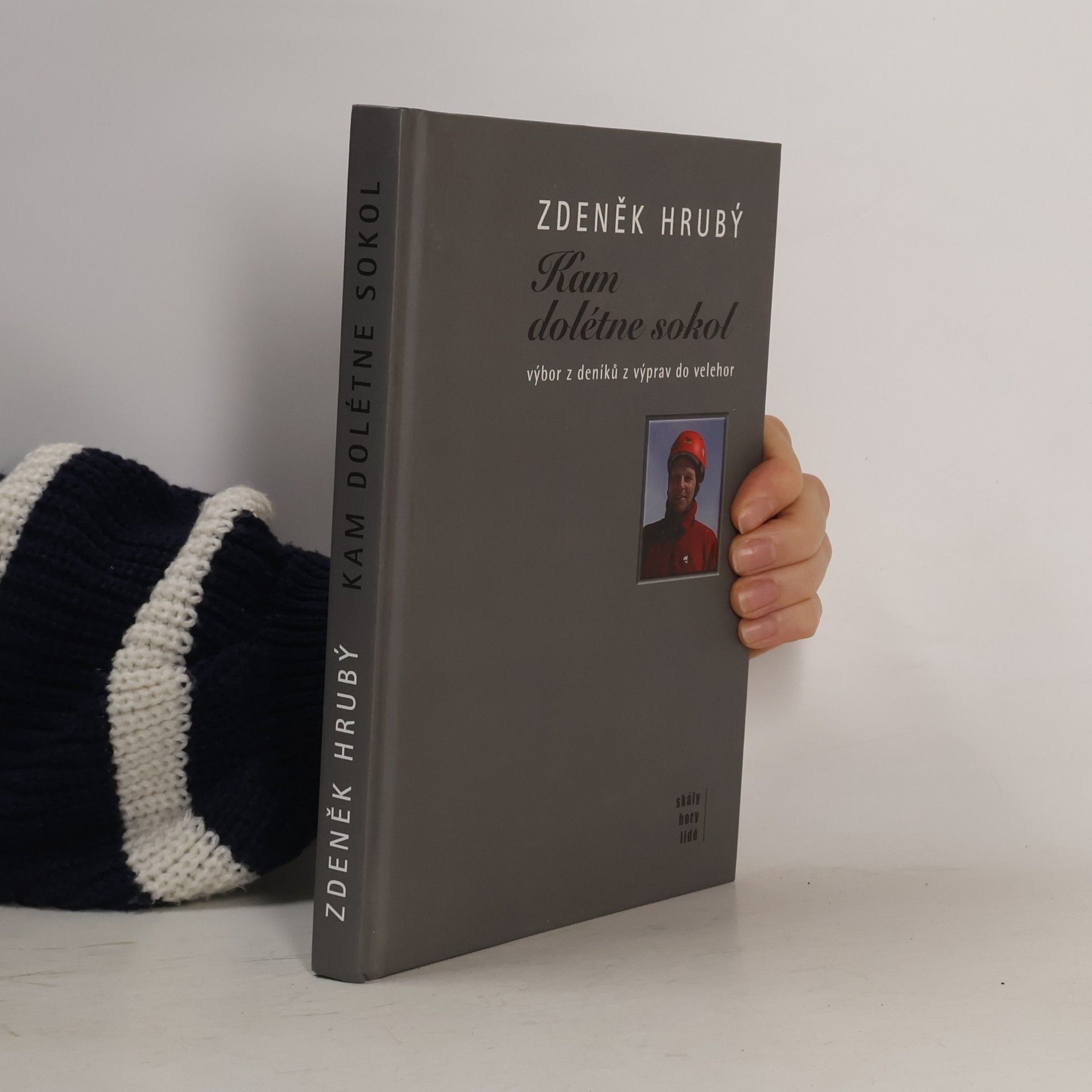 Zdeněk Hrubý Kam dolétne sokol