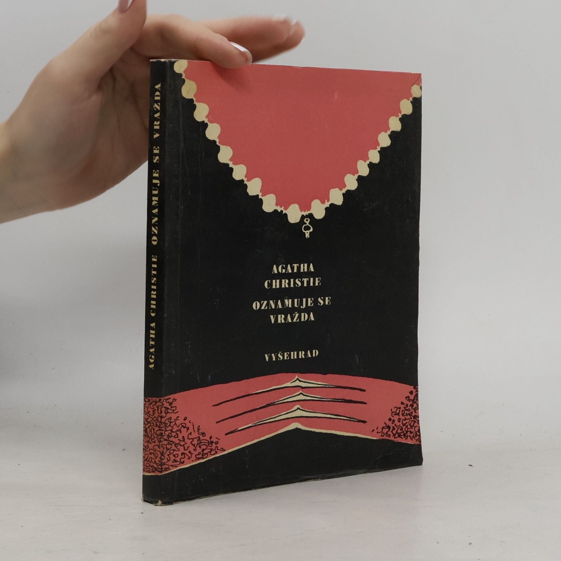 Agatha Christie Oznamuje se vražda