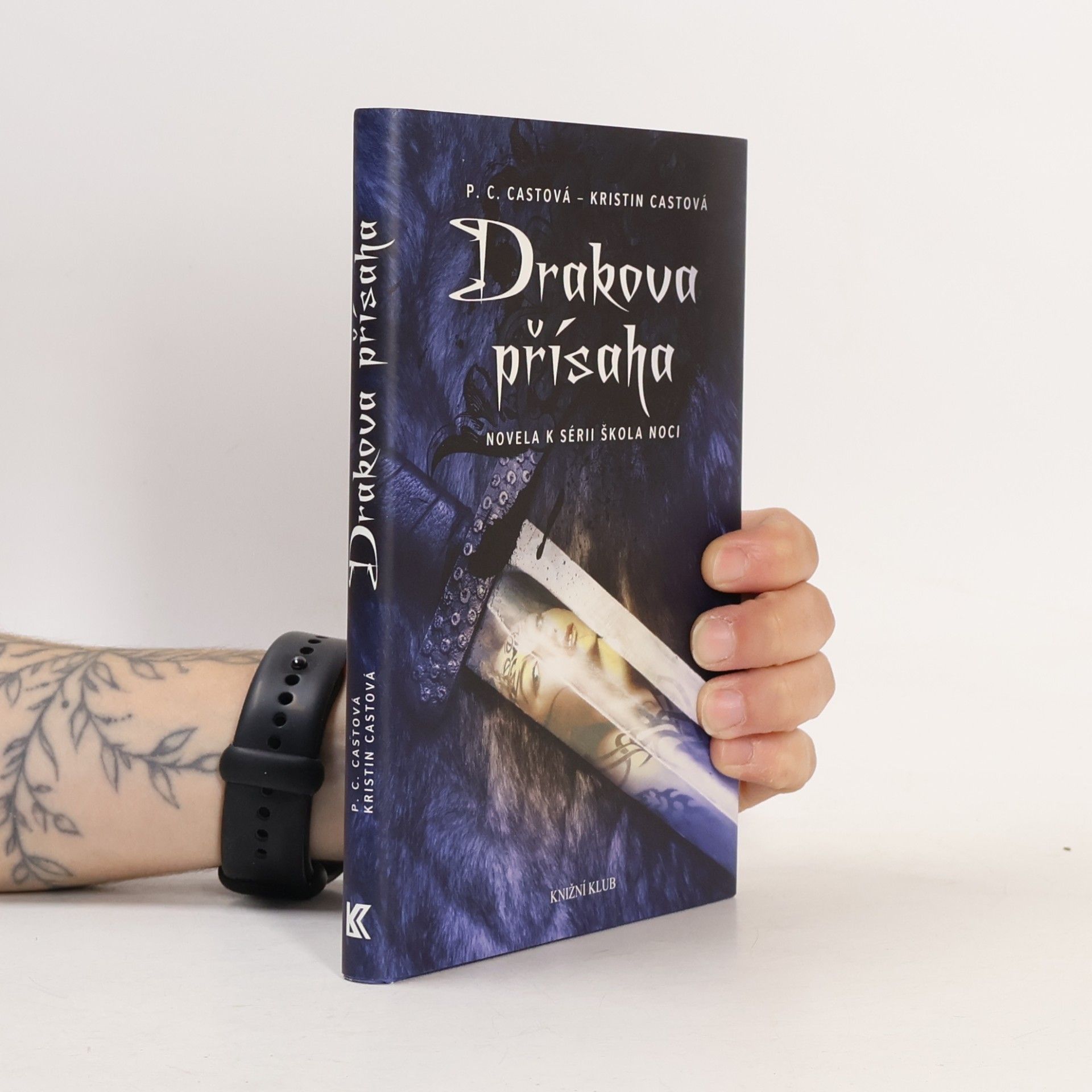 Phyllis Christine Cast Drakova přísaha. Škola noci 1