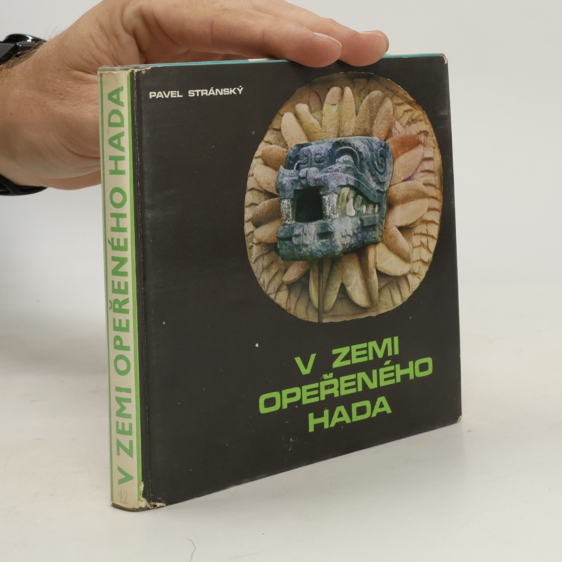 V zemi Opeřeného hada