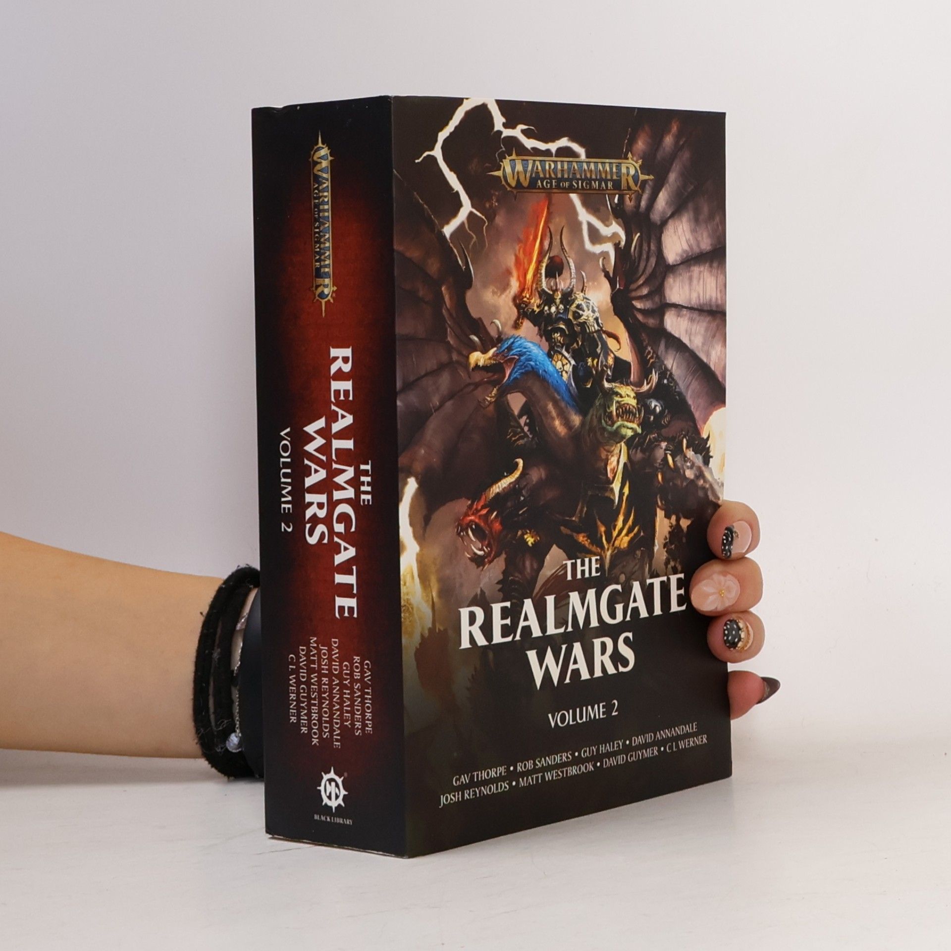 Mr. Reynolds The Realmgate Wars: Volume 2