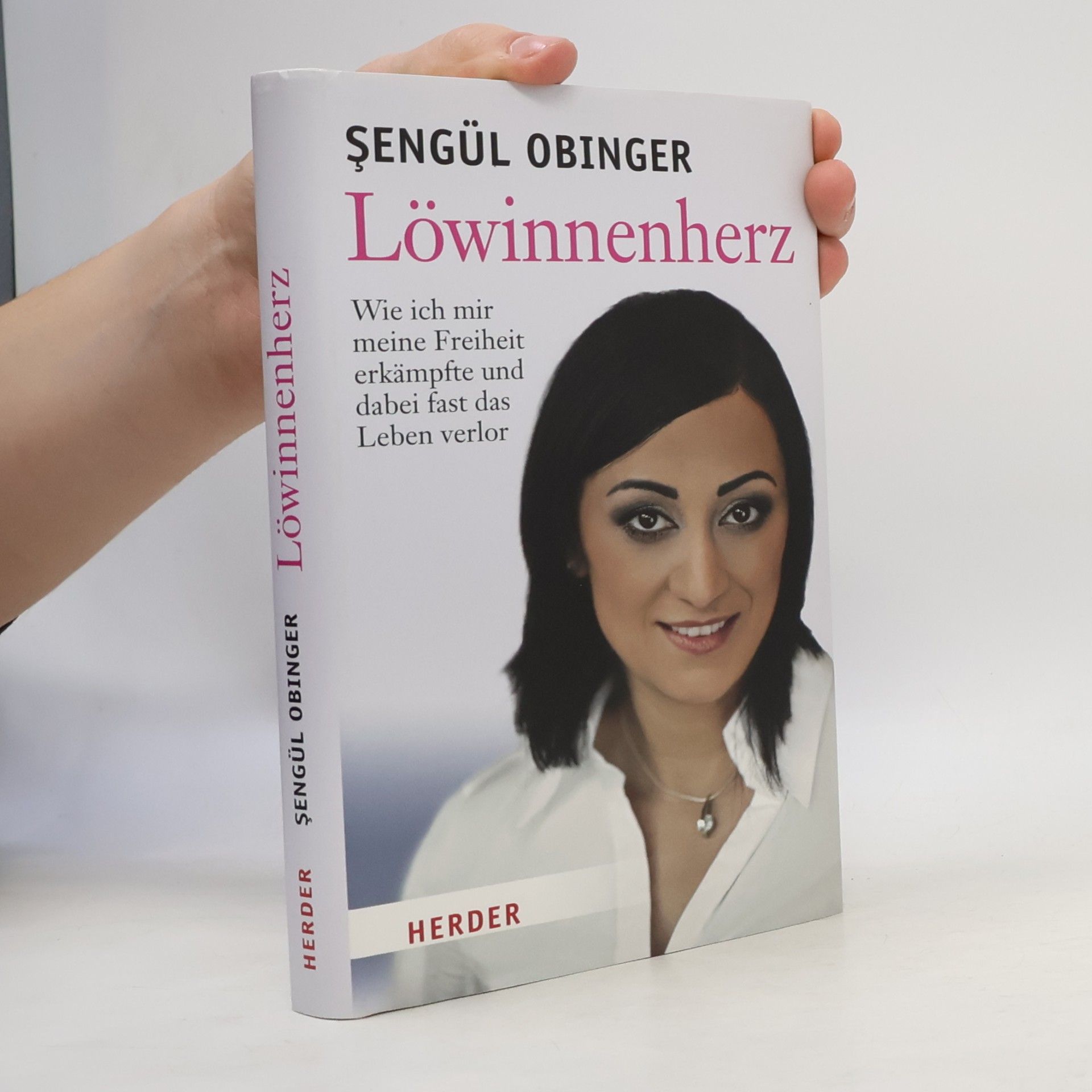 Löwinnenherz. Wie ich mir die Freiheit erkämpfte und dabei fast das Leben verlor