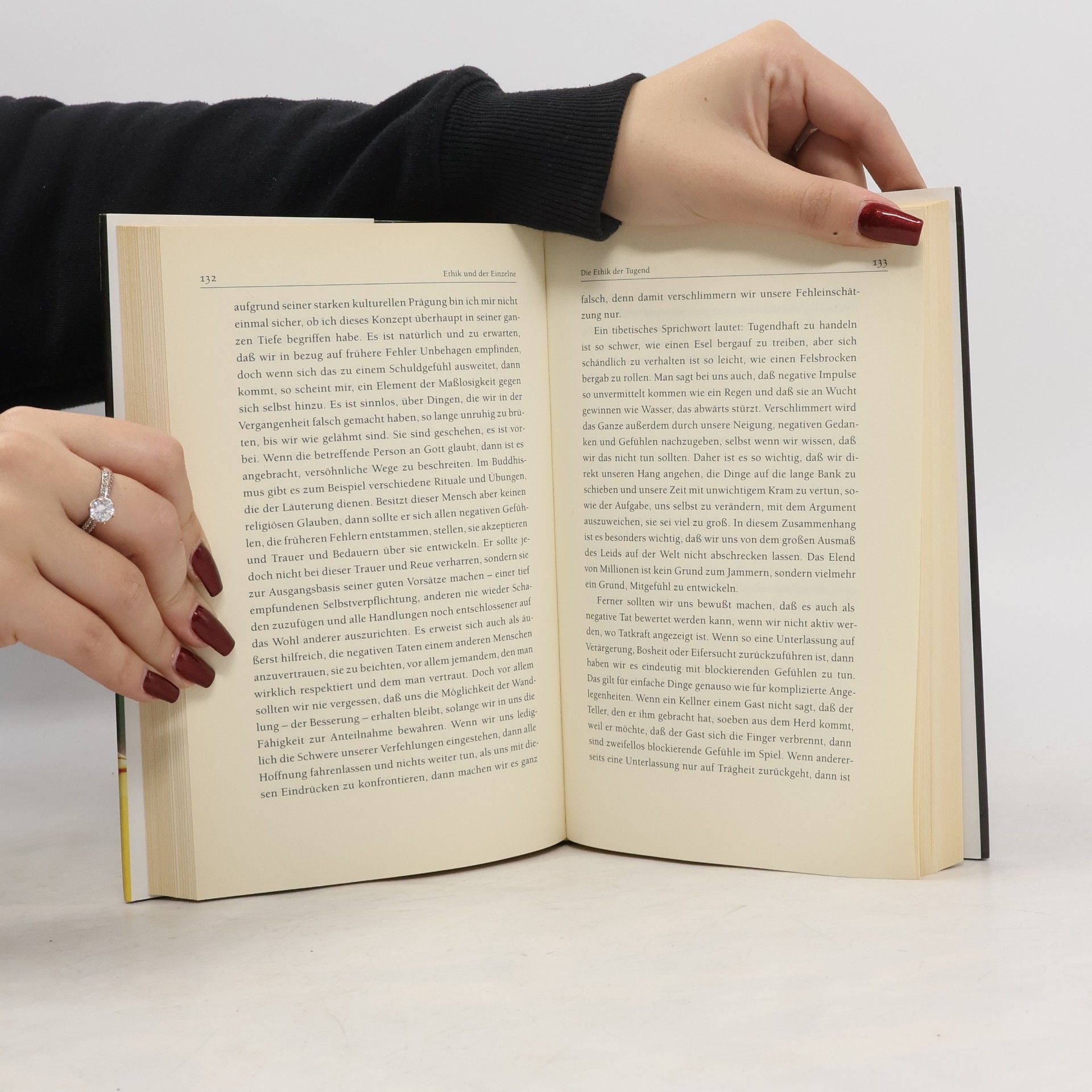 Dalaï-Lama Das Buch der Menschlichkeit