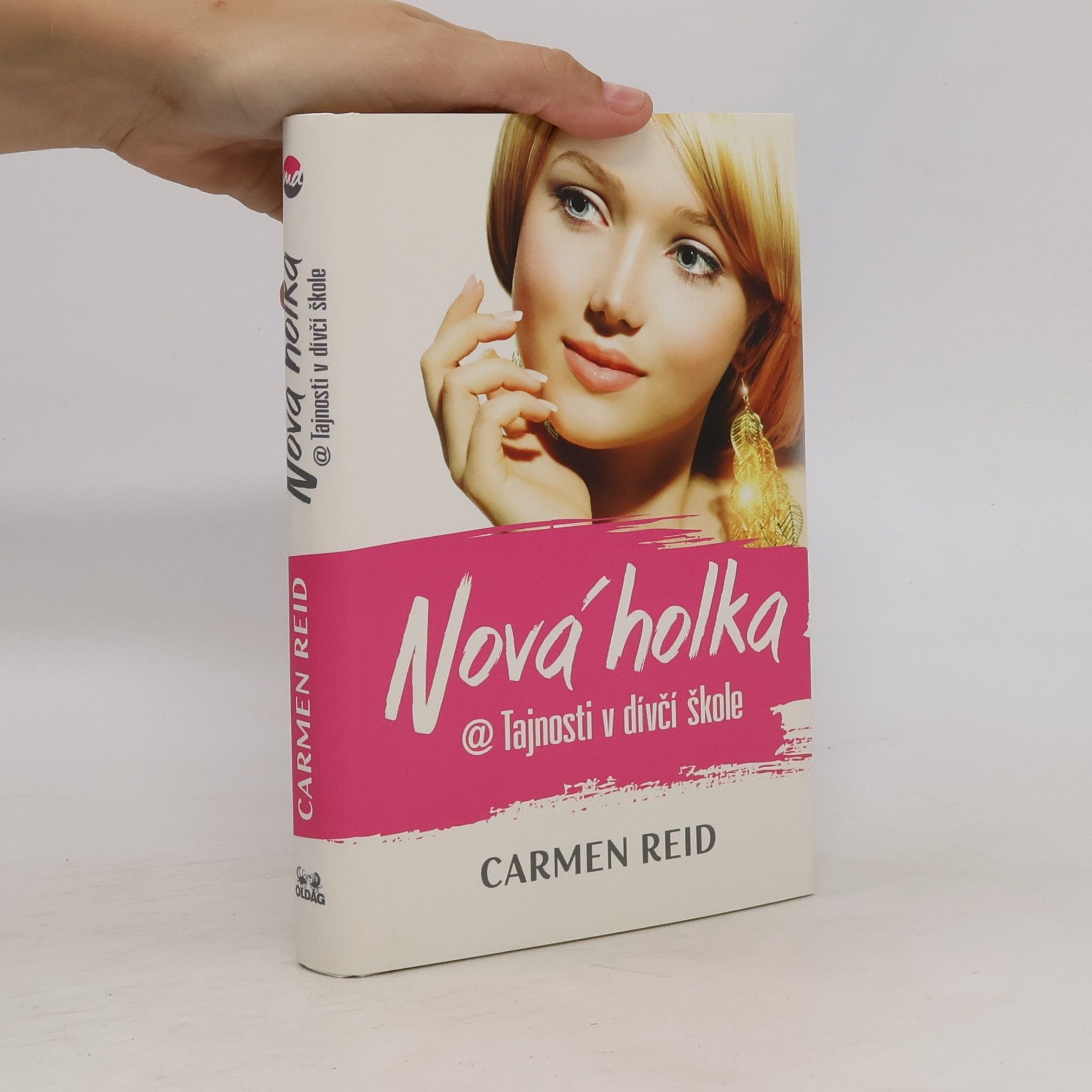 Carmen Reid Nová holka @ Tajnosti v dívčí škole
