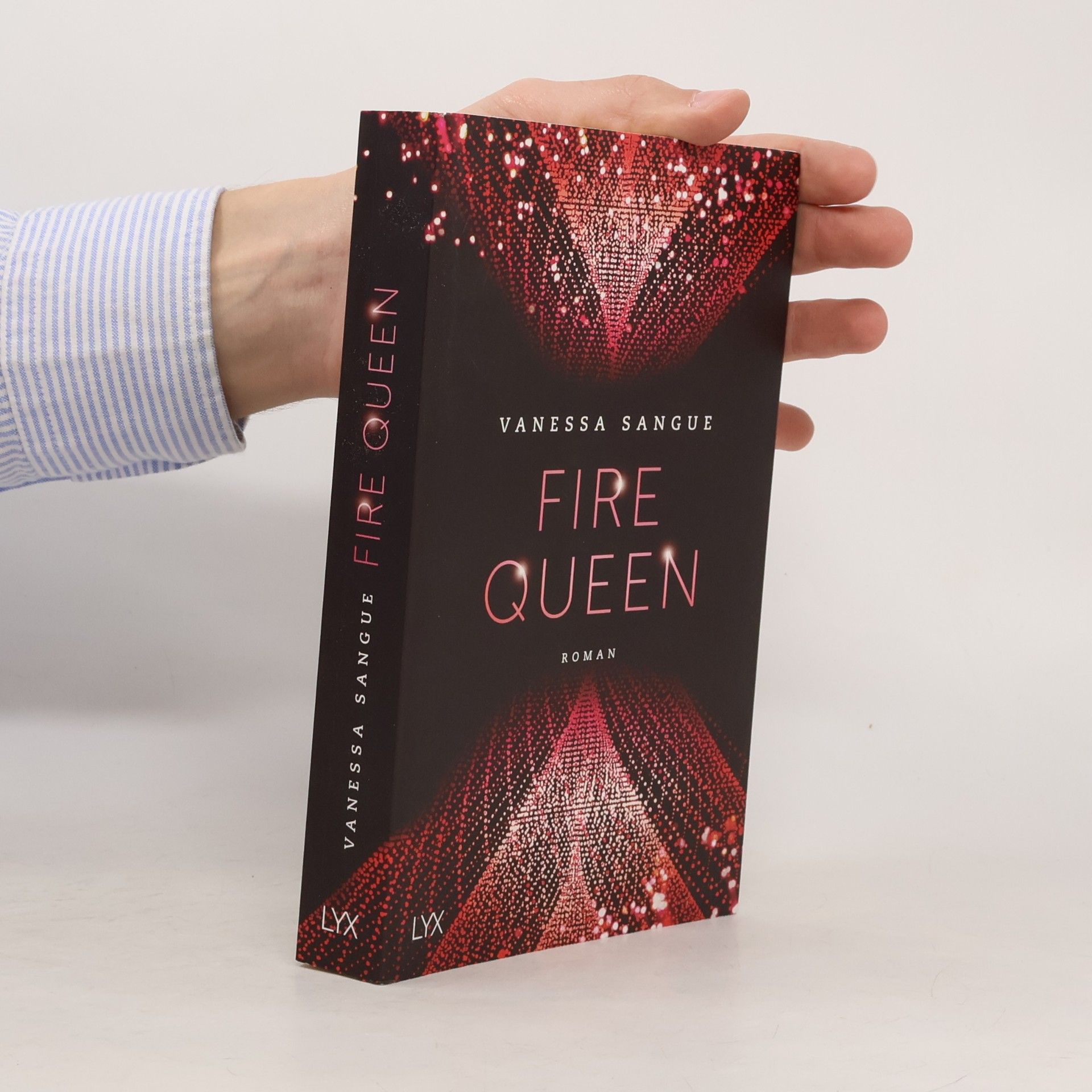 Vanessa Sangue Fire queen