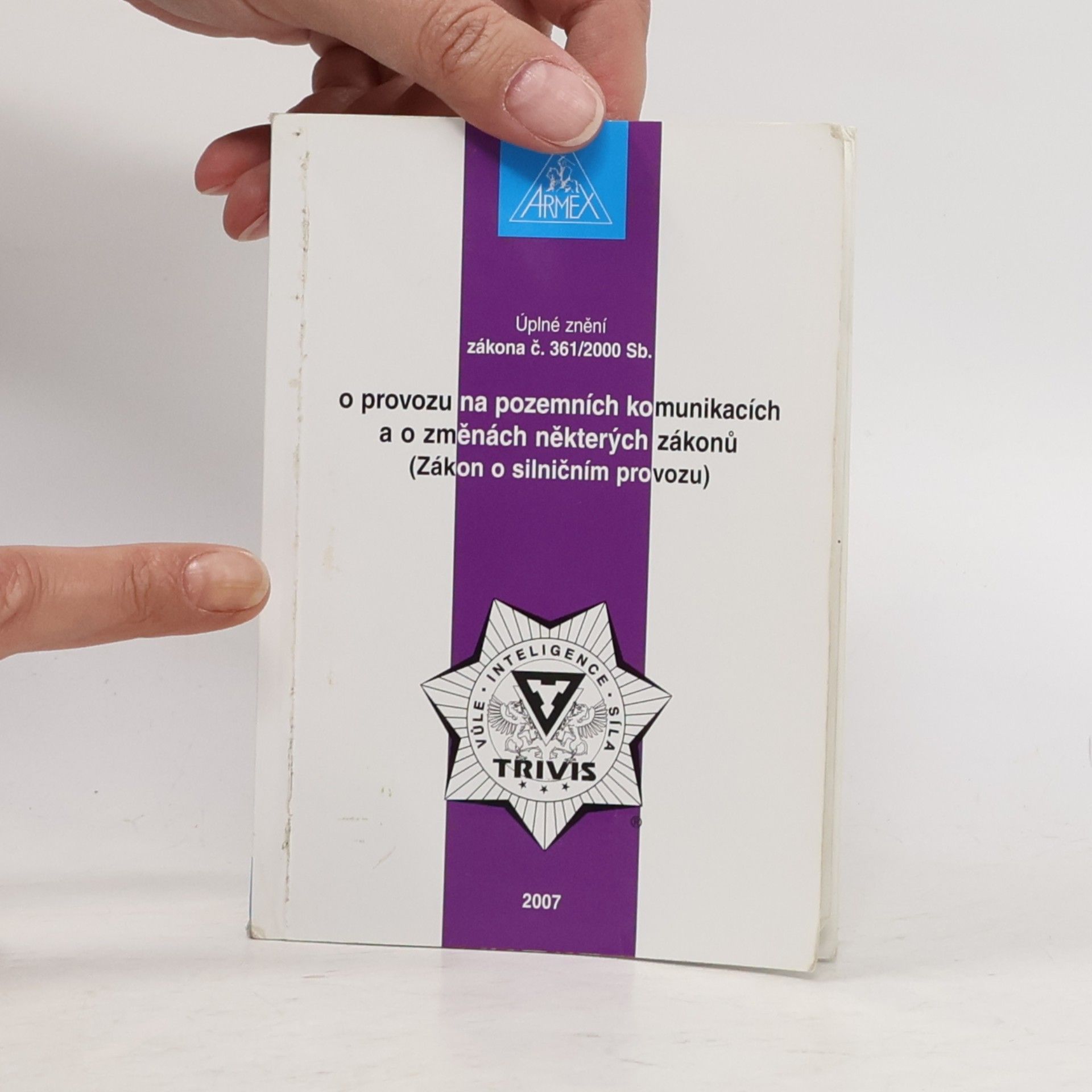 Česko Úplné znění zákona č. 361/2000 Sb. o provozu na pozemních komunikacích a o změnách některých zákonů (Zákon o silničním provozu)