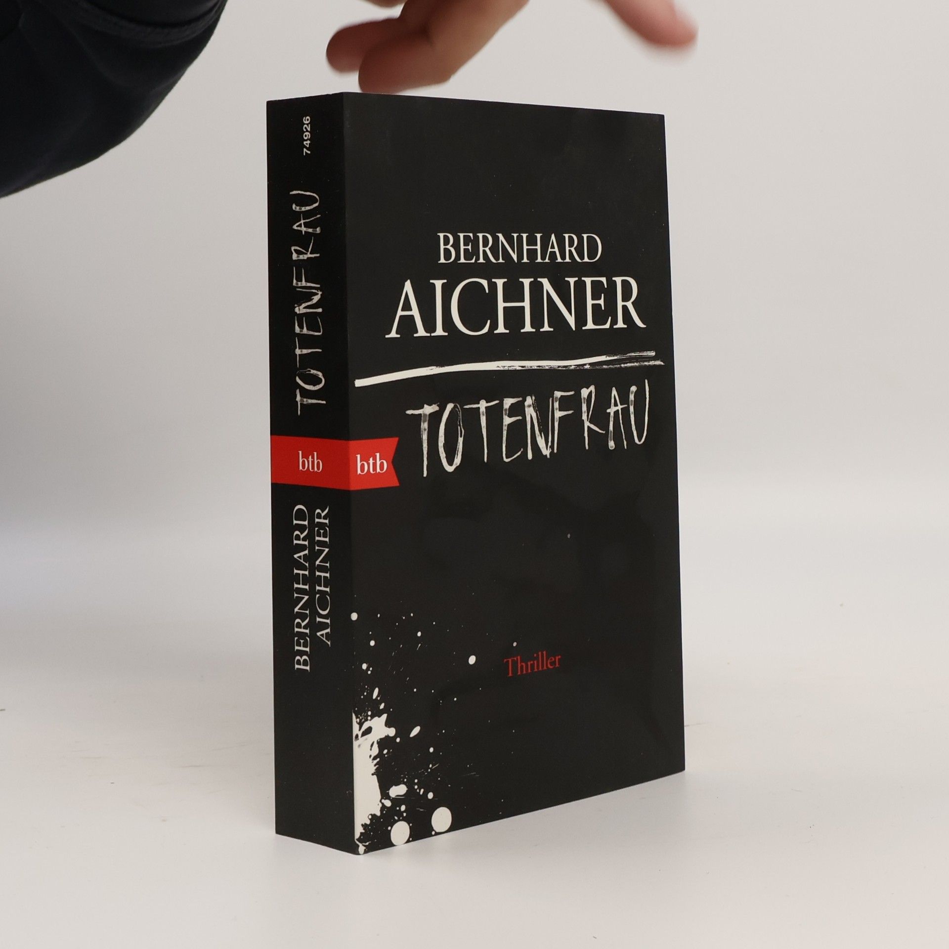 Bernhard Aichner Totenfrau