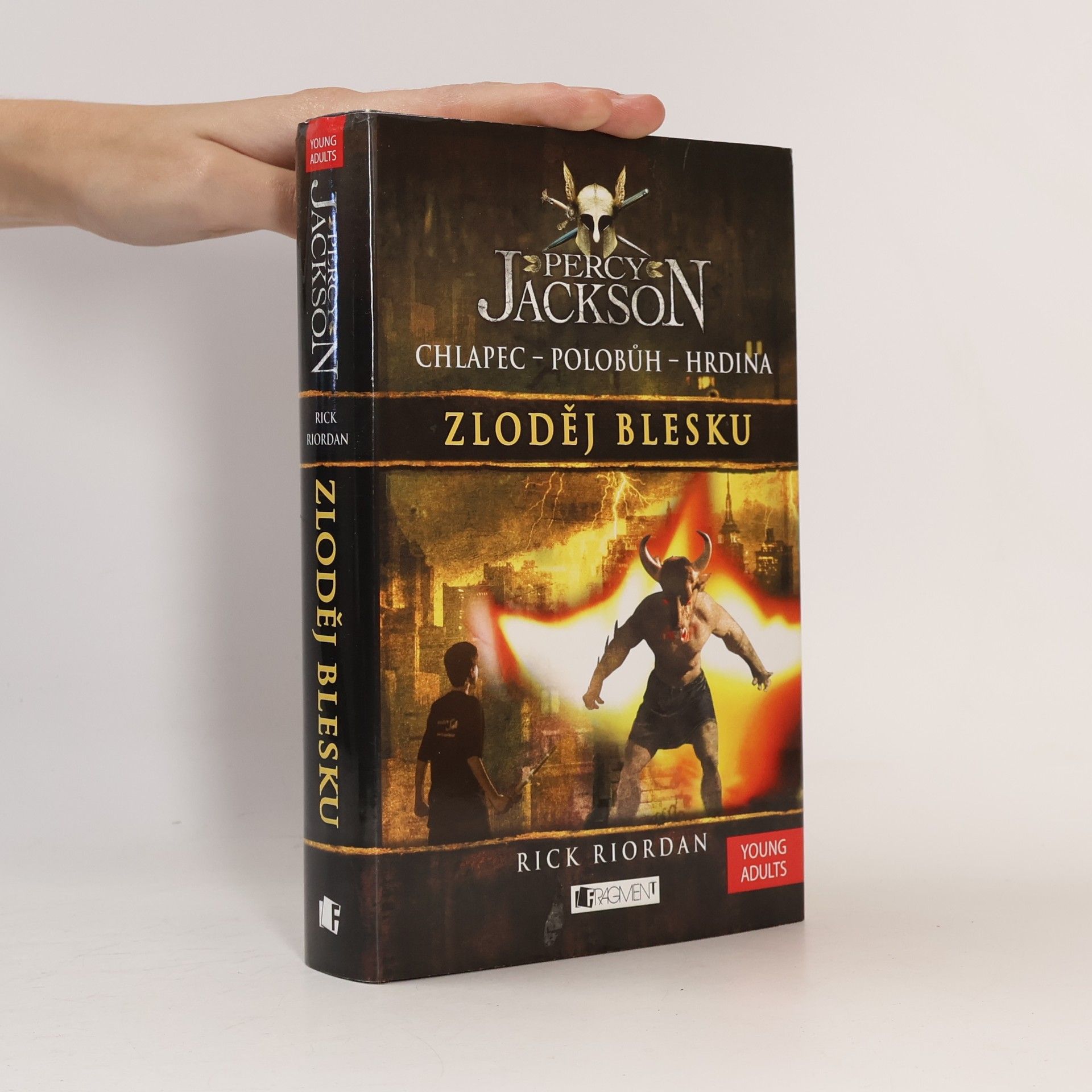 Rick Riordan Percy Jackson. Zloděj blesku