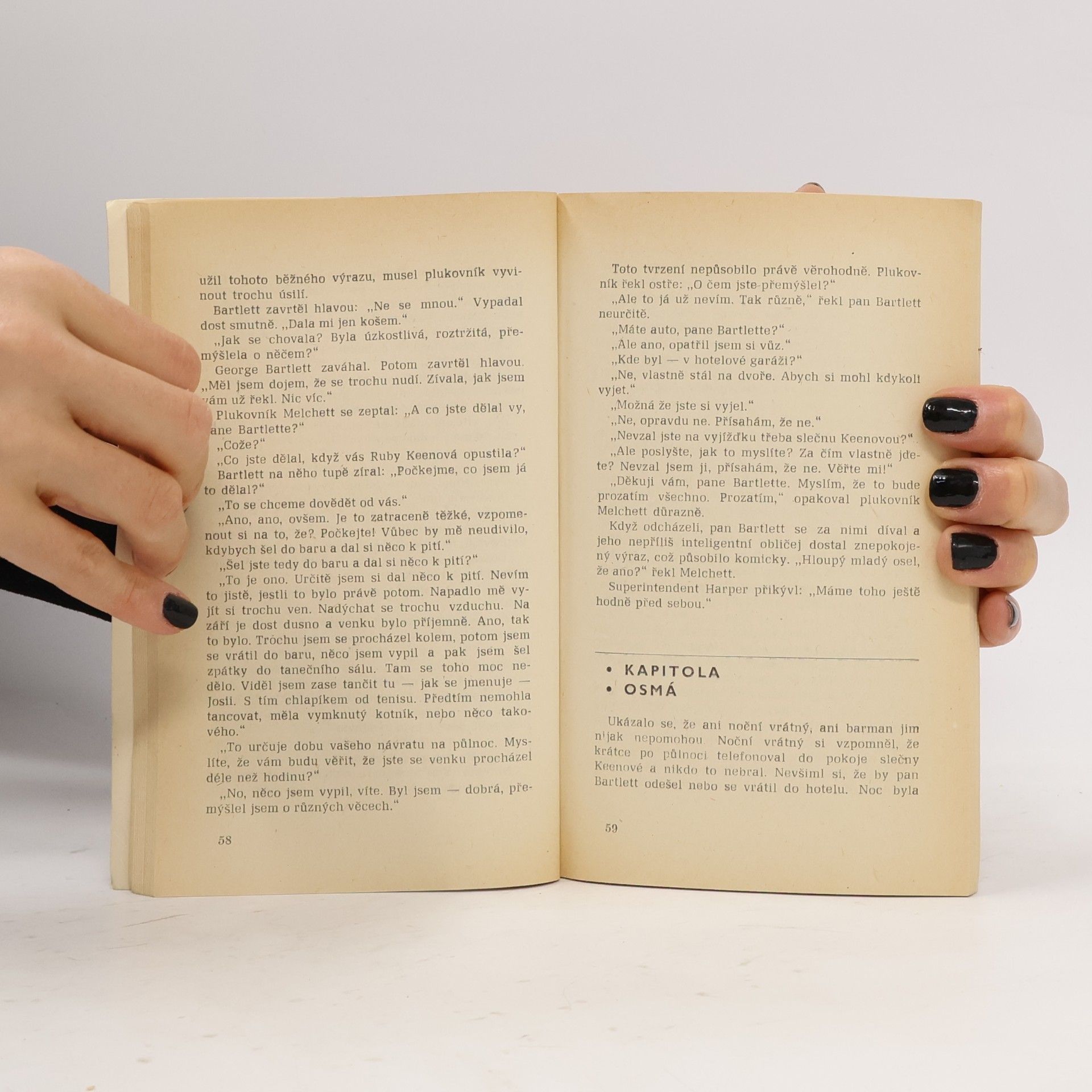 Agatha Christie Mrtvá v knihovně