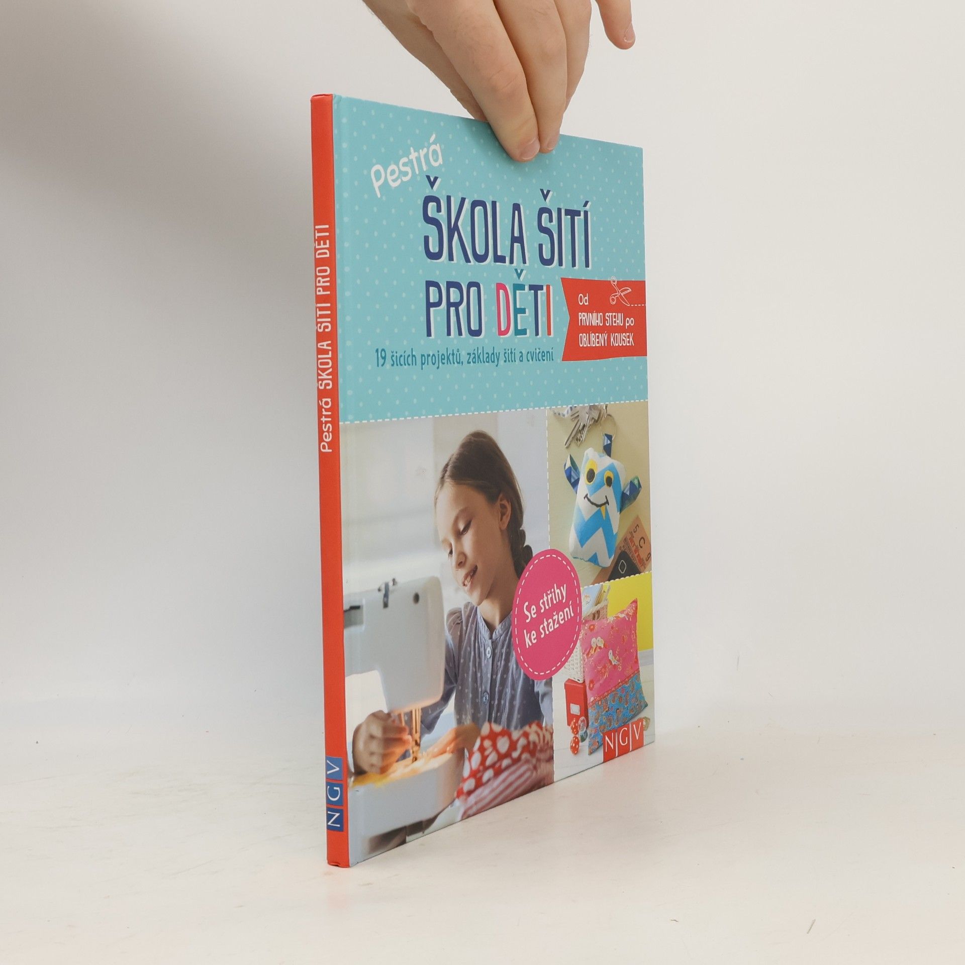 Yvonne Reidelbach Pestrá škola šití pro děti