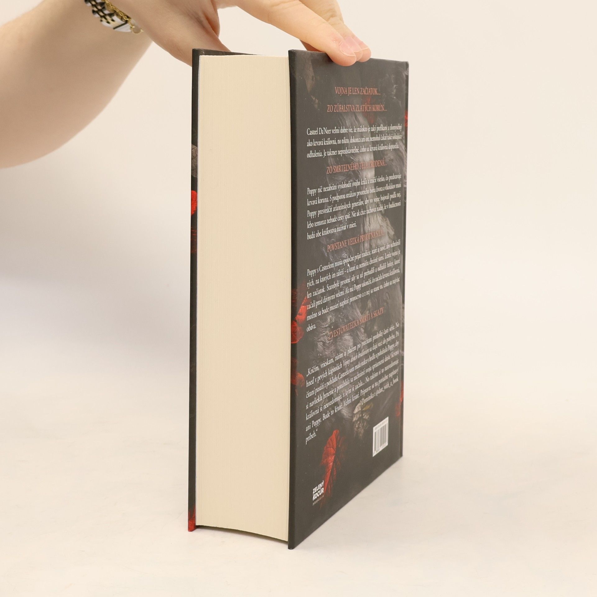 Jennifer L. Armentrout Vojna dvoch kráľovien