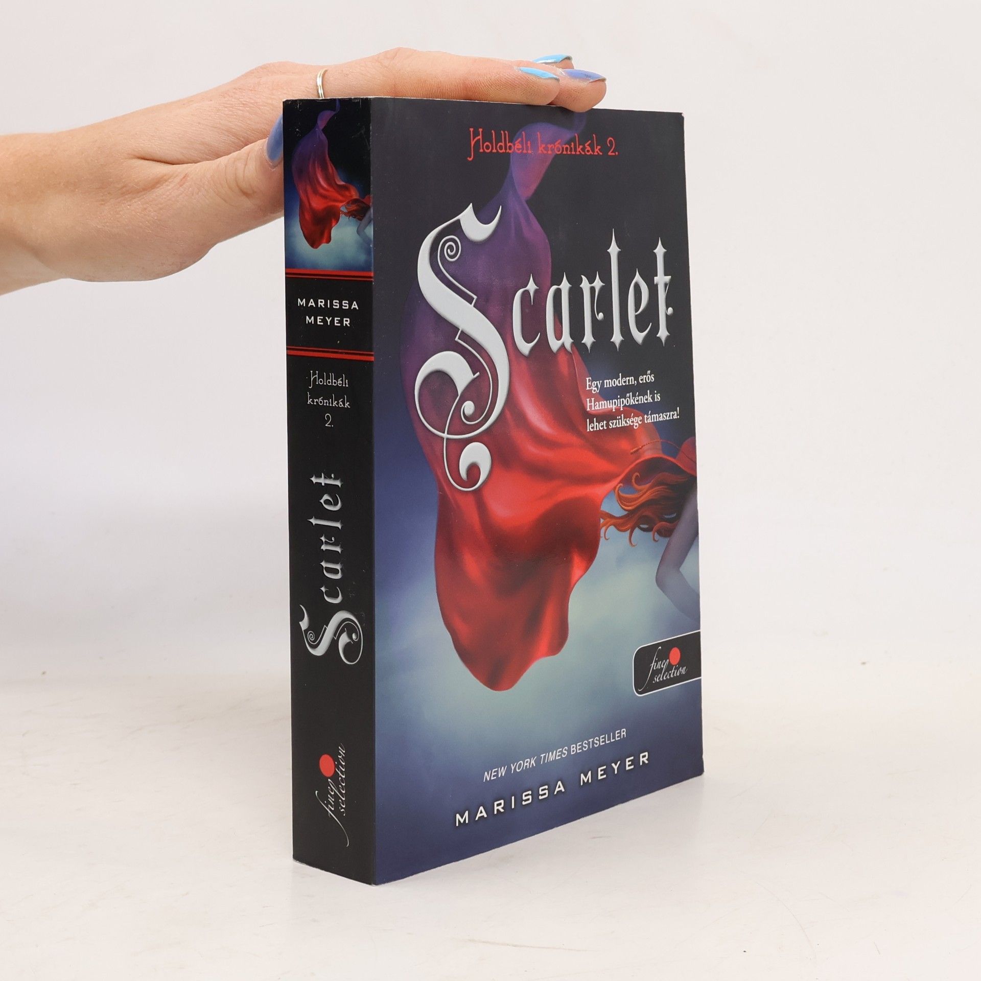 Marissa Meyer Holdbéli krónikák - 2: Scarlet