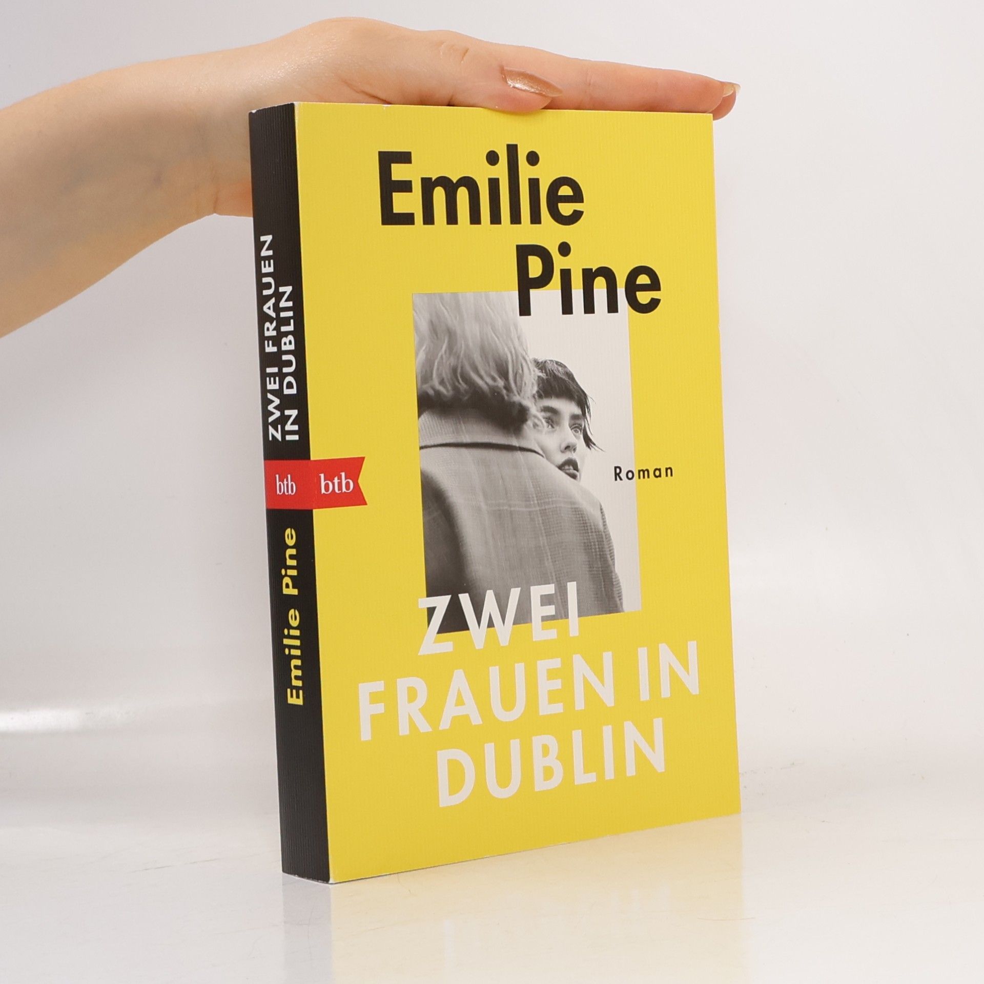 Emilie Pine Zwei Frauen in Dublin