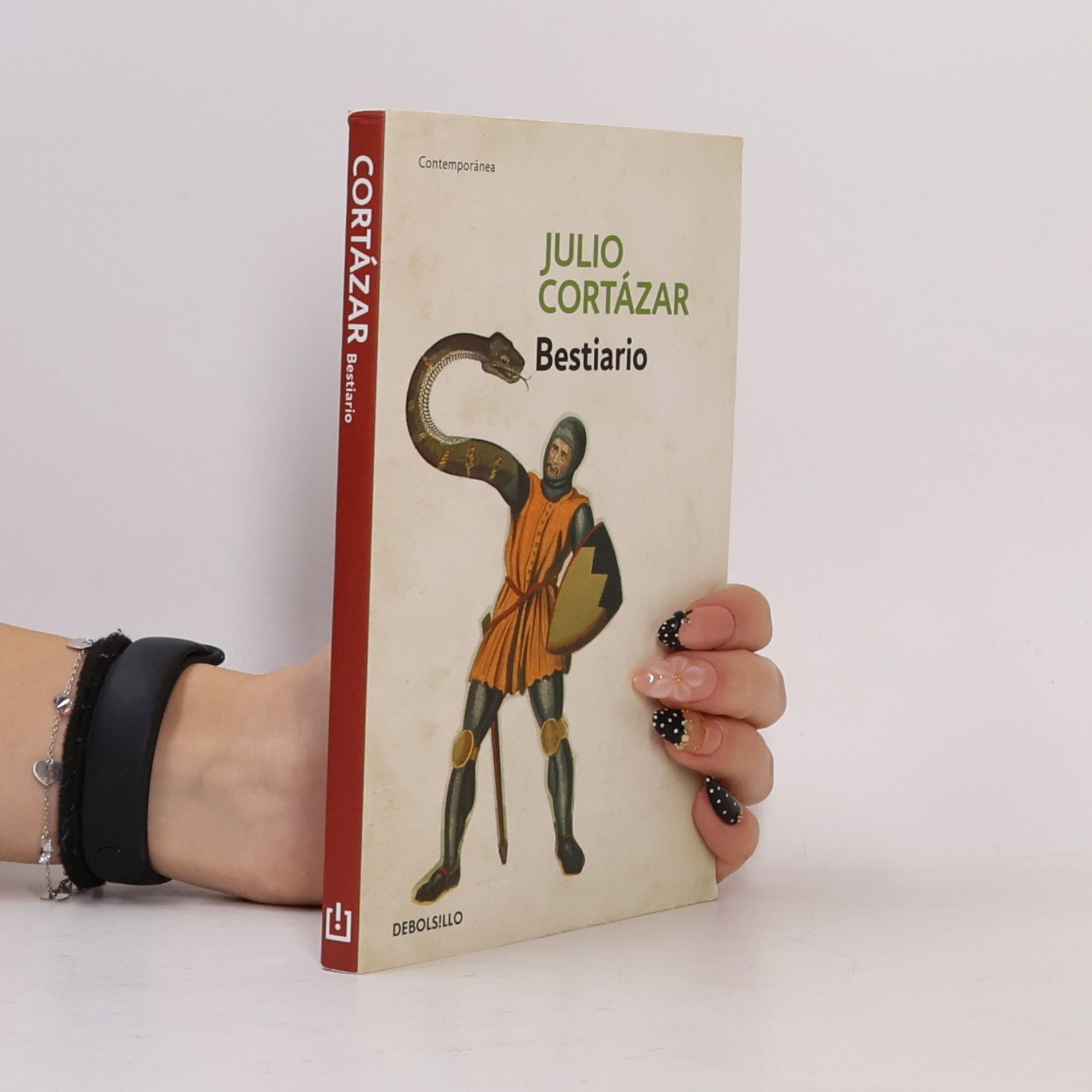 Julio Cortázar Bestiario / Bestiary