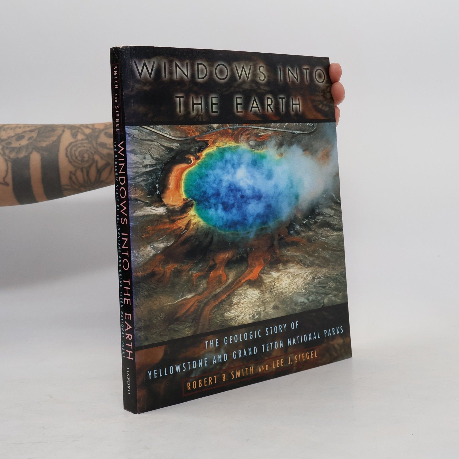 Robert Baer Smith Windows Into the Earth