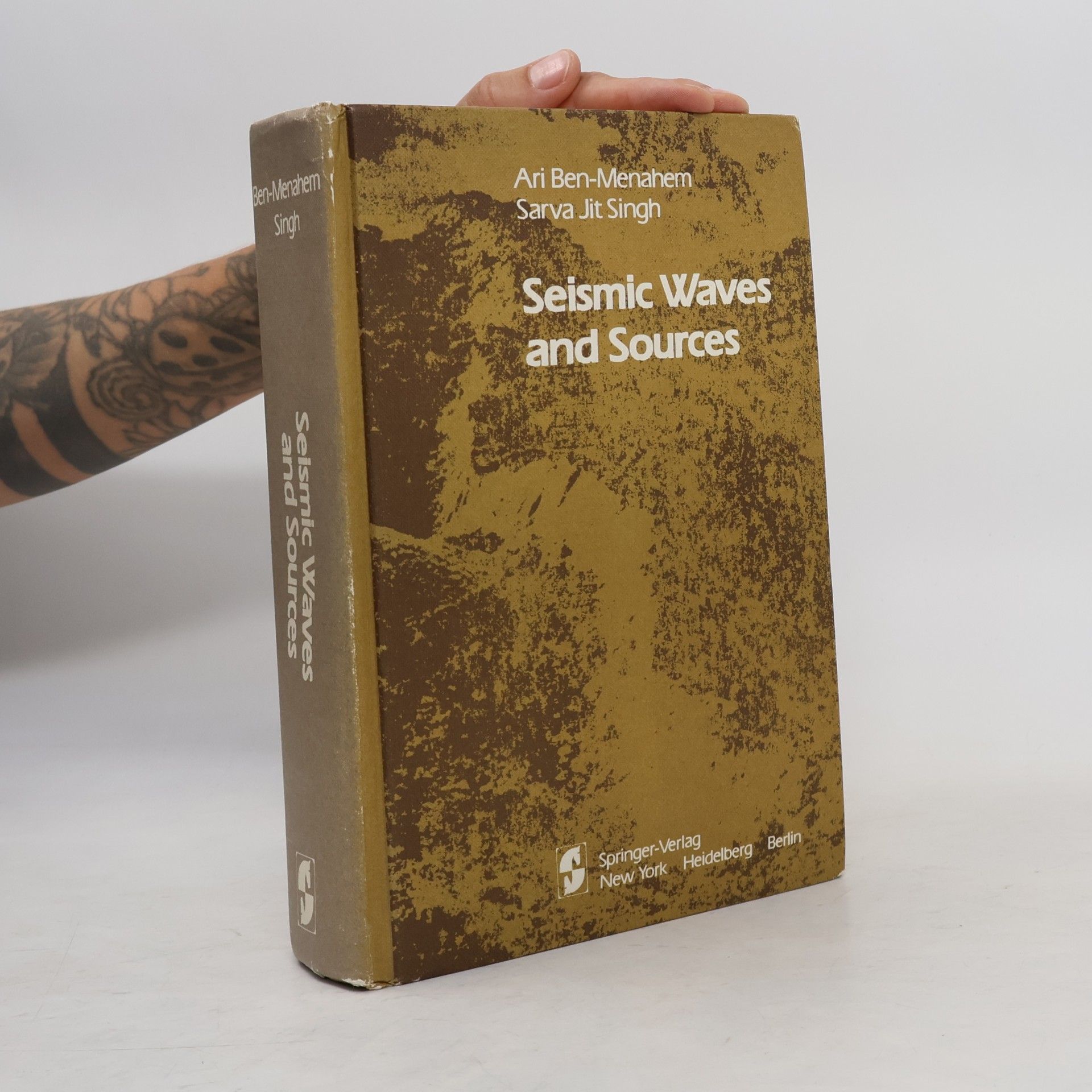 Sarva Jit Singh Seismic Waves and Sources